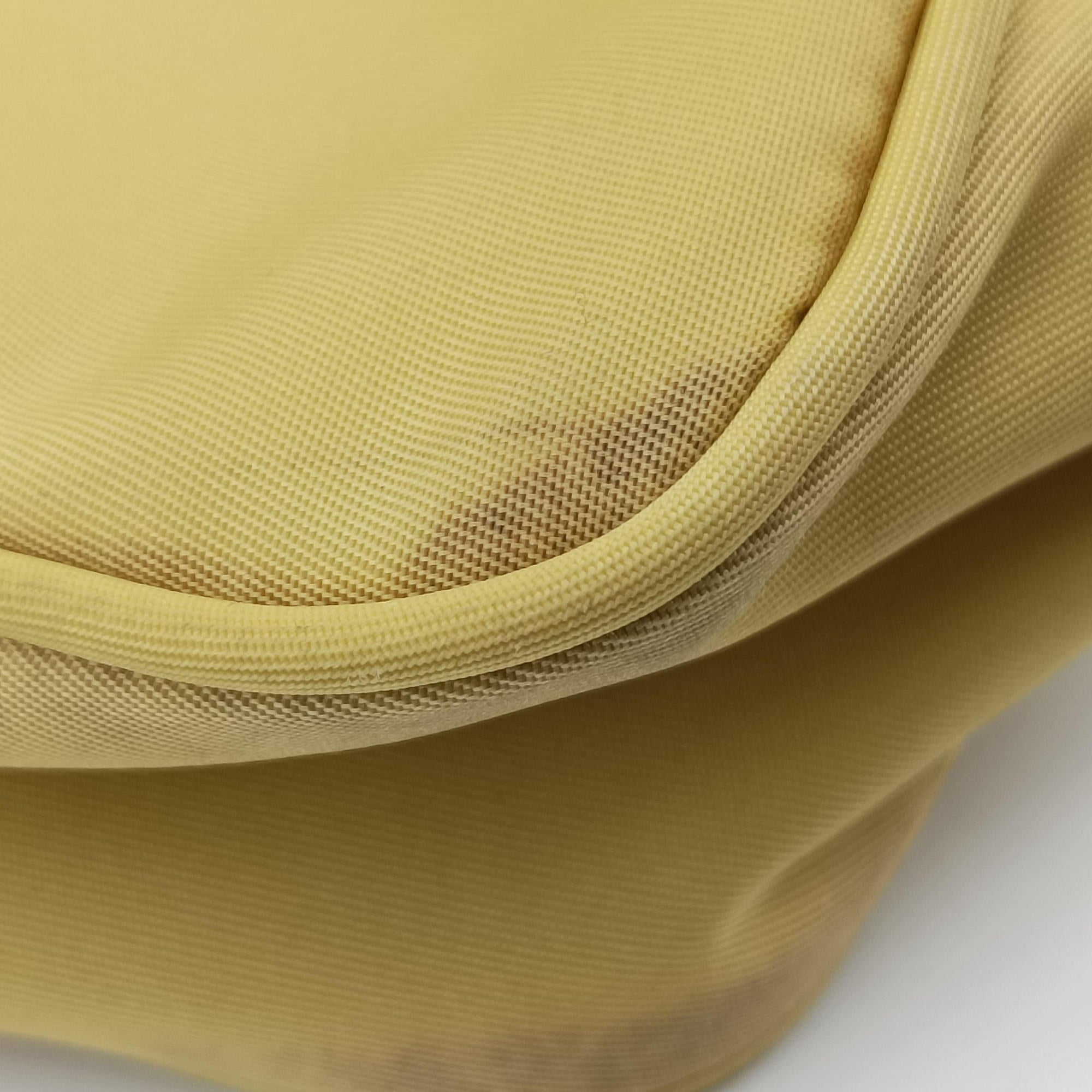 Re-Edition2000 Yellow nylon 1NE515 7/IRe-Edition 2000 トライアングルロゴ イエロー ナイロン 1NE515 7/I