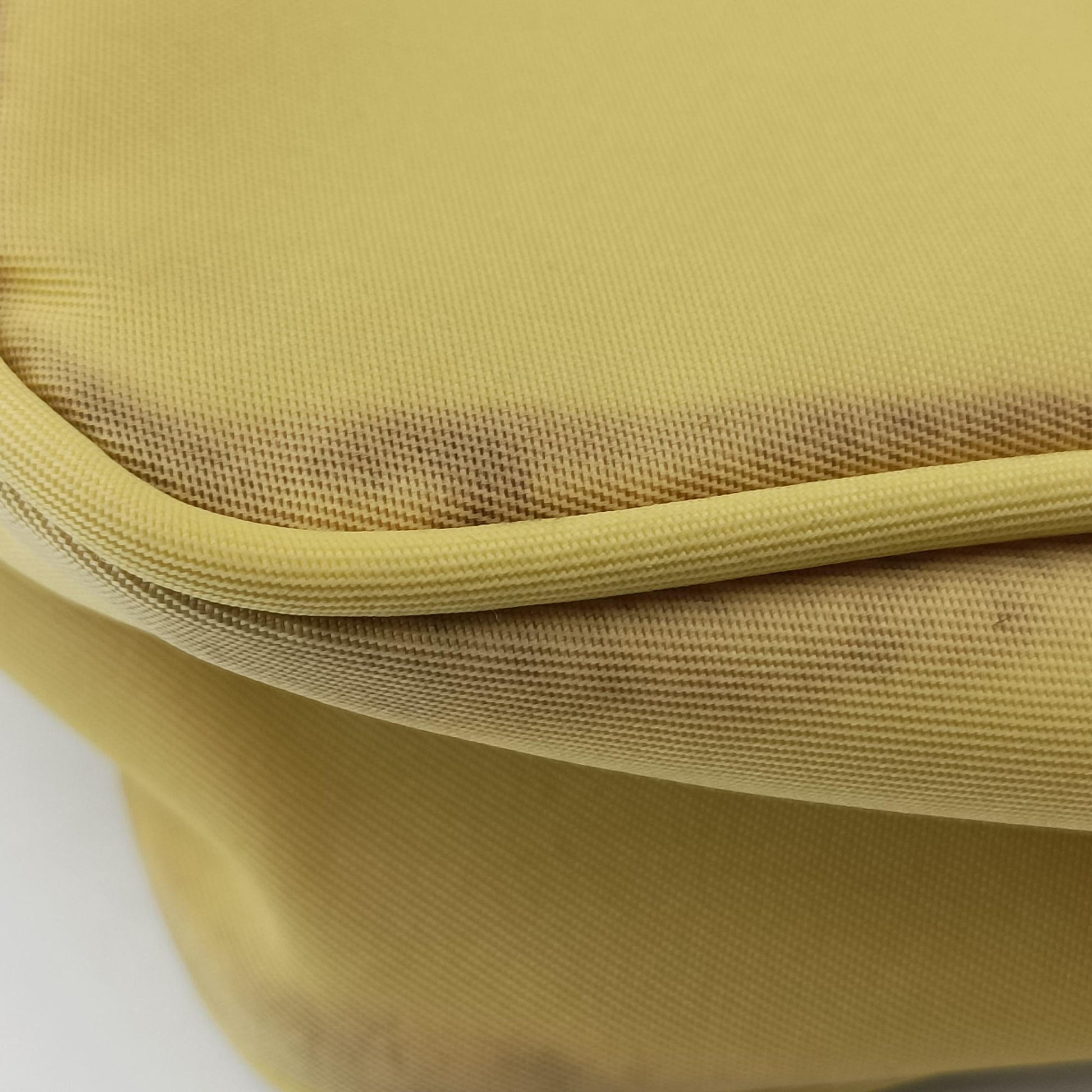 Re-Edition2000 Yellow nylon 1NE515 7/IRe-Edition 2000 トライアングルロゴ イエロー ナイロン 1NE515 7/I