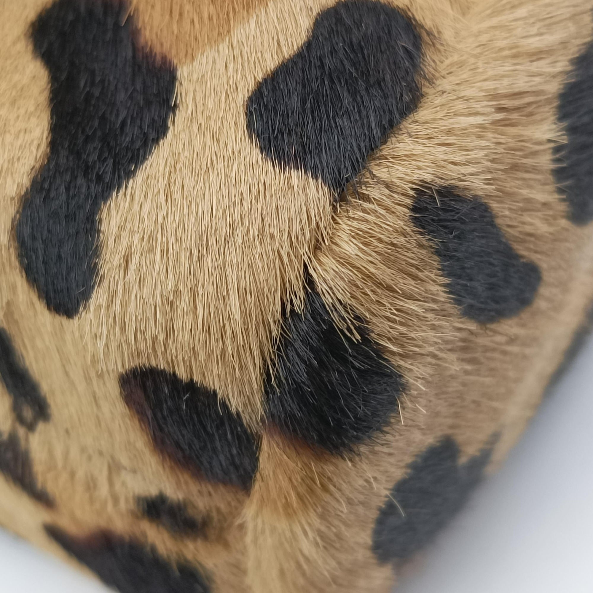Leopard print mini pouch Beige x Black x Light Brown pony hair×leather 1NR016 42レオパード柄 ミニポーチ ベージュ×黒×ライトブラウン ハラコ×レザー 1NR016 42