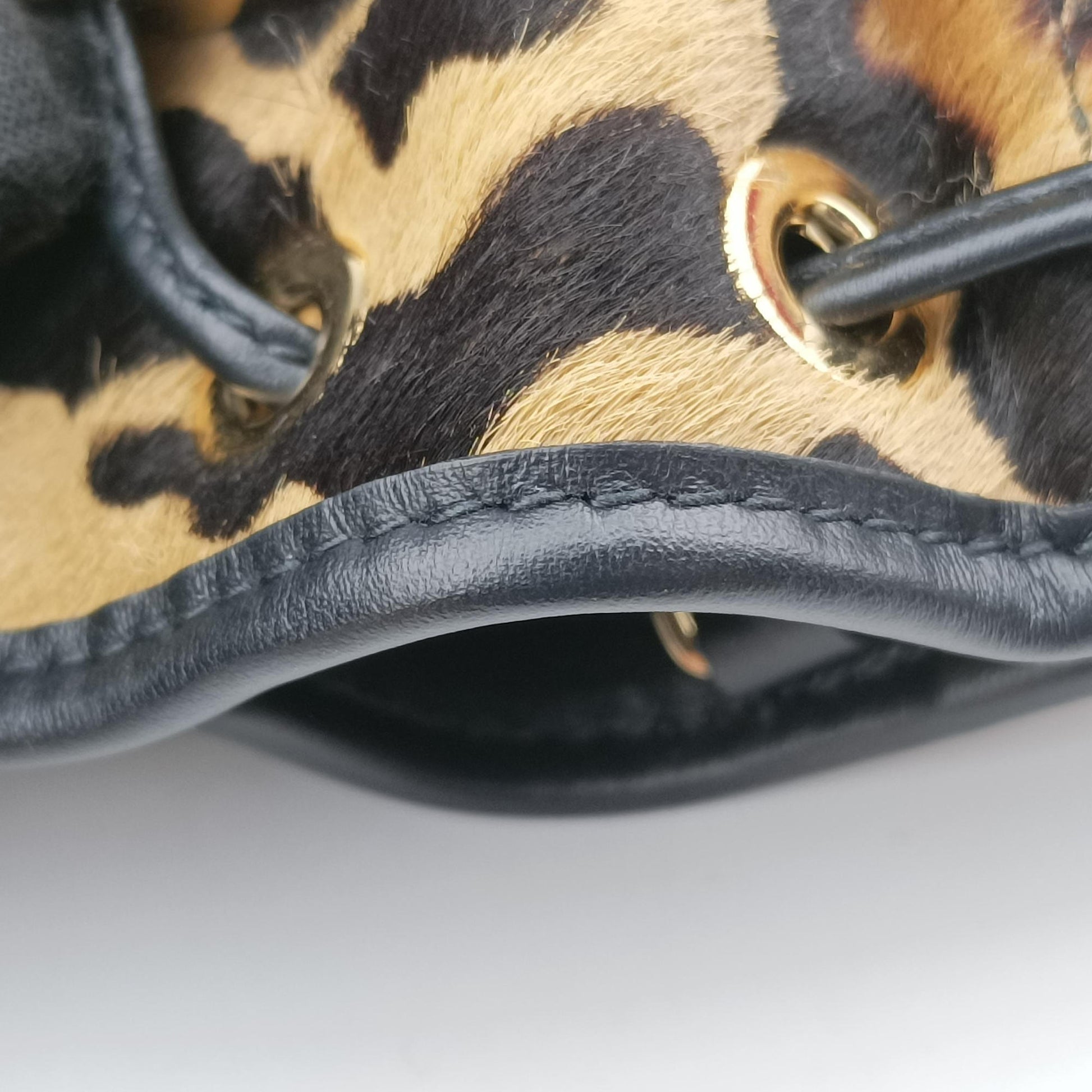 Leopard print mini pouch Beige x Black x Light Brown pony hair×leather 1NR016 42レオパード柄 ミニポーチ ベージュ×黒×ライトブラウン ハラコ×レザー 1NR016 42
