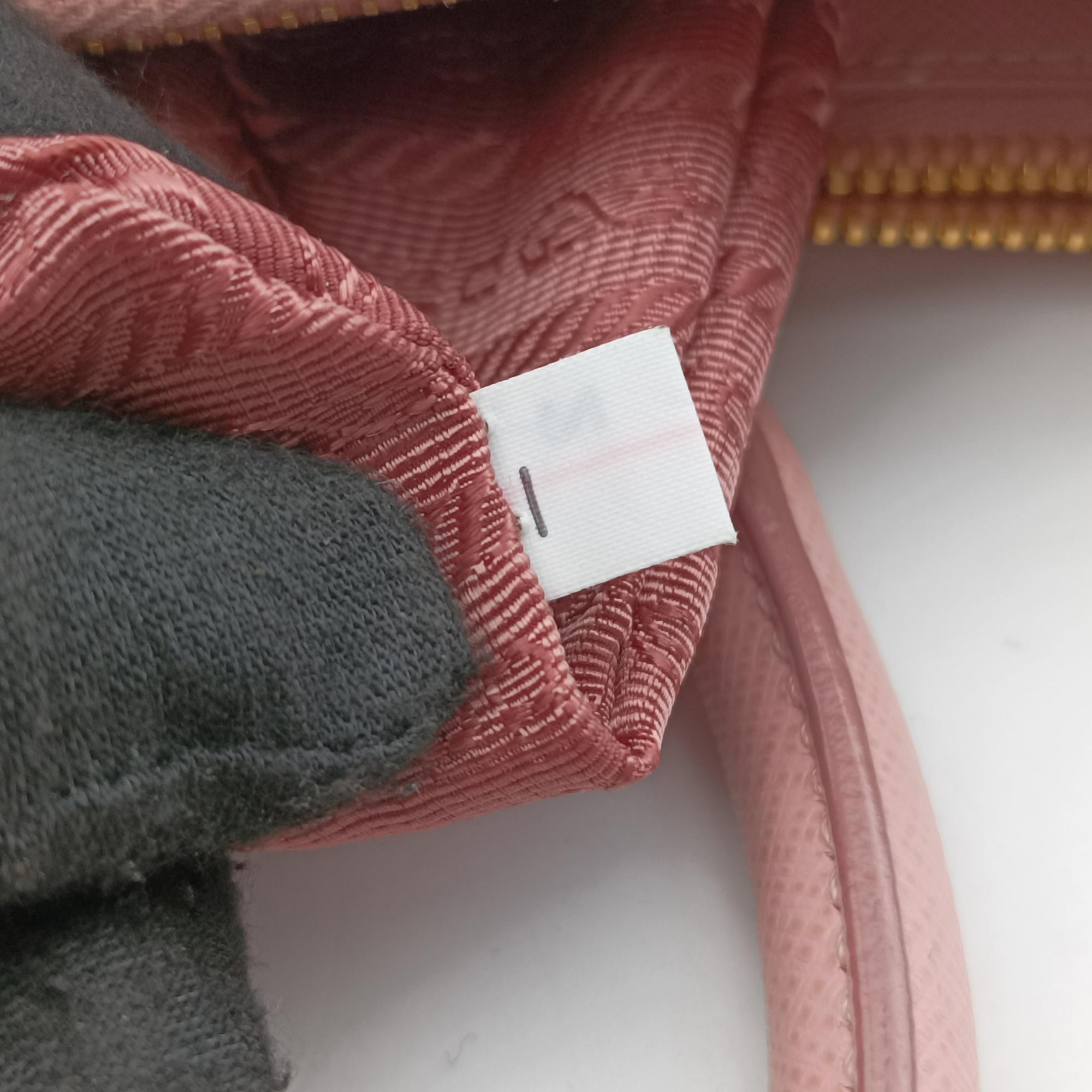 Galleria Pink SAFFIANO Leather BN1786 180ガレリア ピンク サフィアーノレザー BN1786 180