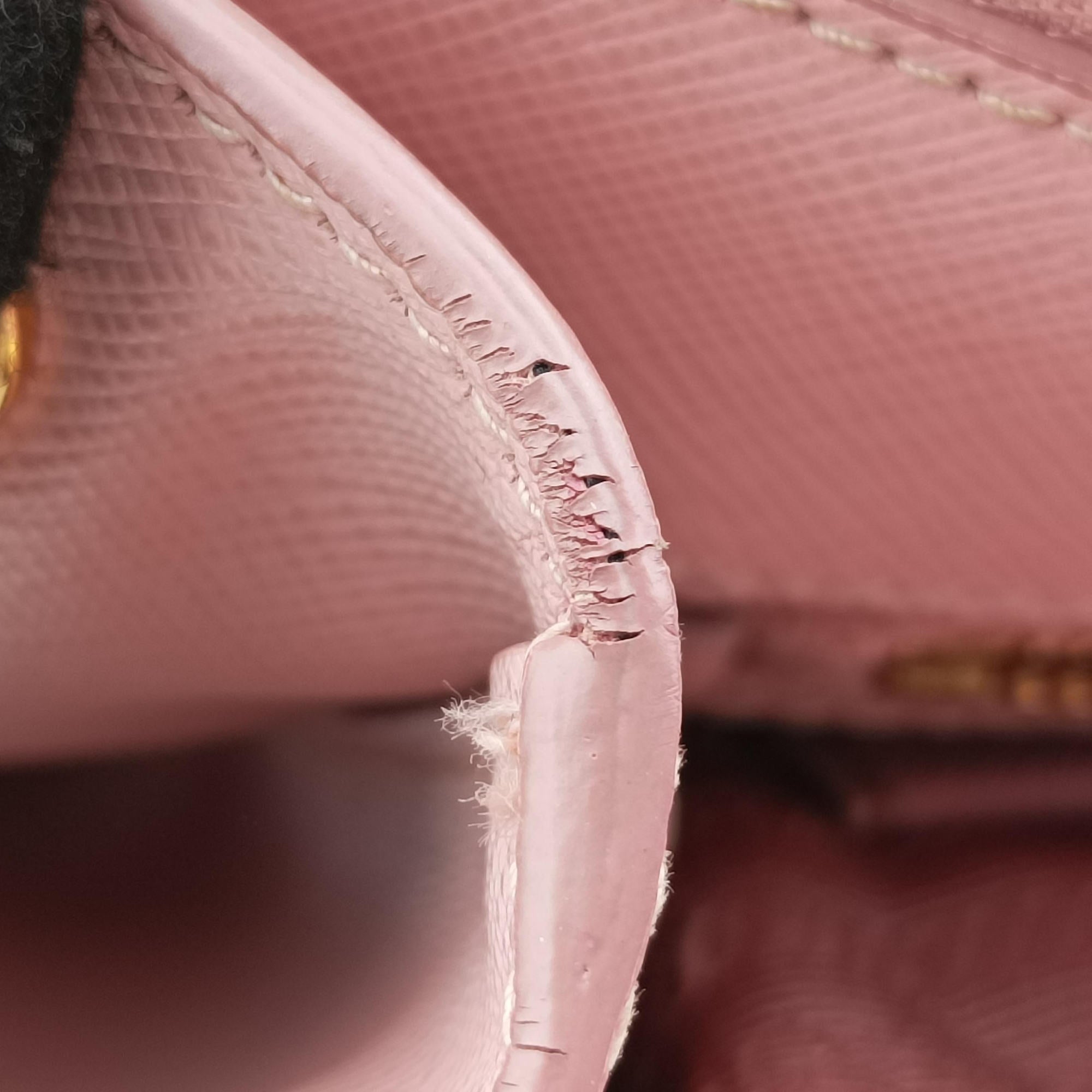 Galleria Pink SAFFIANO Leather BN1786 180ガレリア ピンク サフィアーノレザー BN1786 180