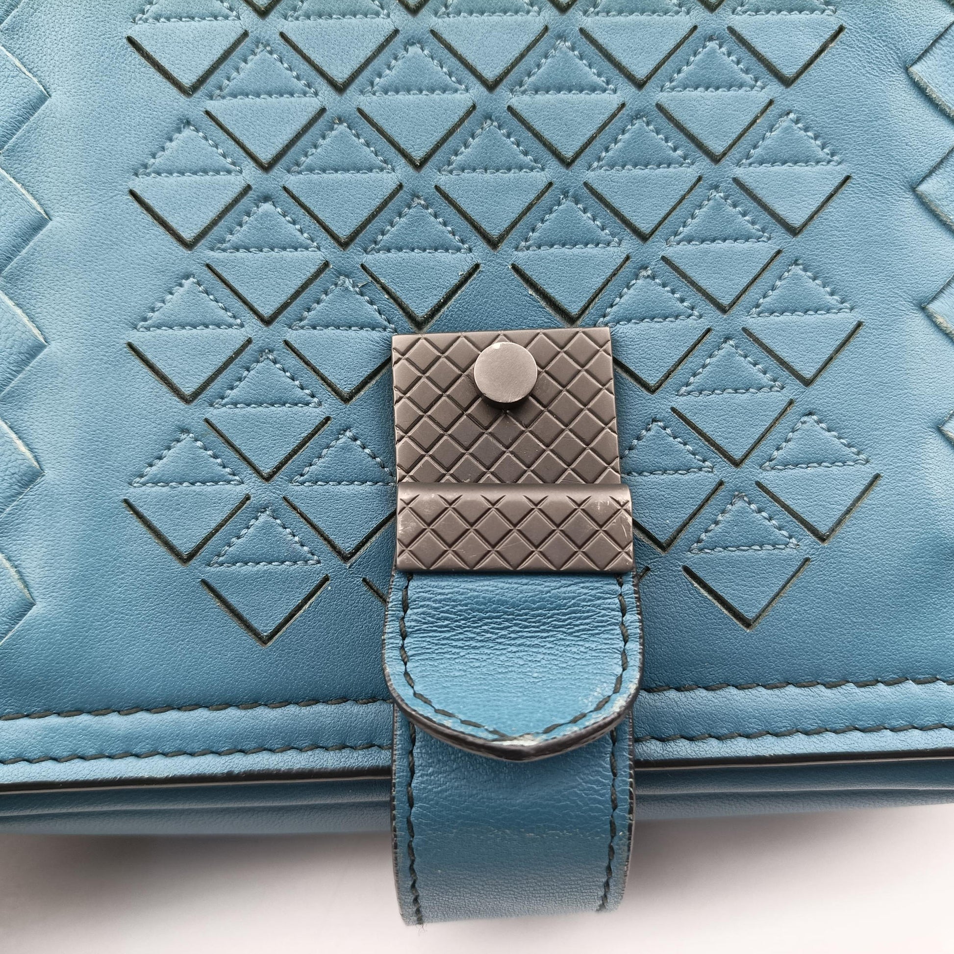 Intrecciato Runaway Blue lambskin B06221878Q IC Chipイントレチャート ランナウェイ ブルー ラムスキン B06221878Q ICチップ