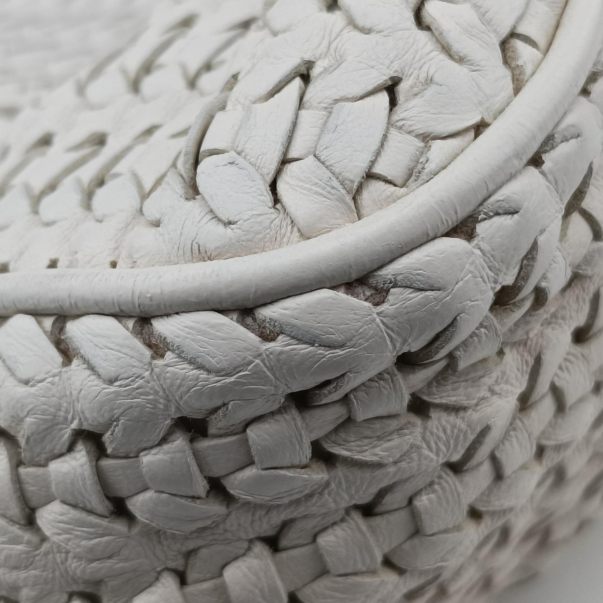 Soft Lady Dior Canage INTRECCIATO Tote White lambskin 96-MA-0098ソフト レディディオール カナージュ イントレチャート トート ホワイト ラムスキン 96-MA-0098