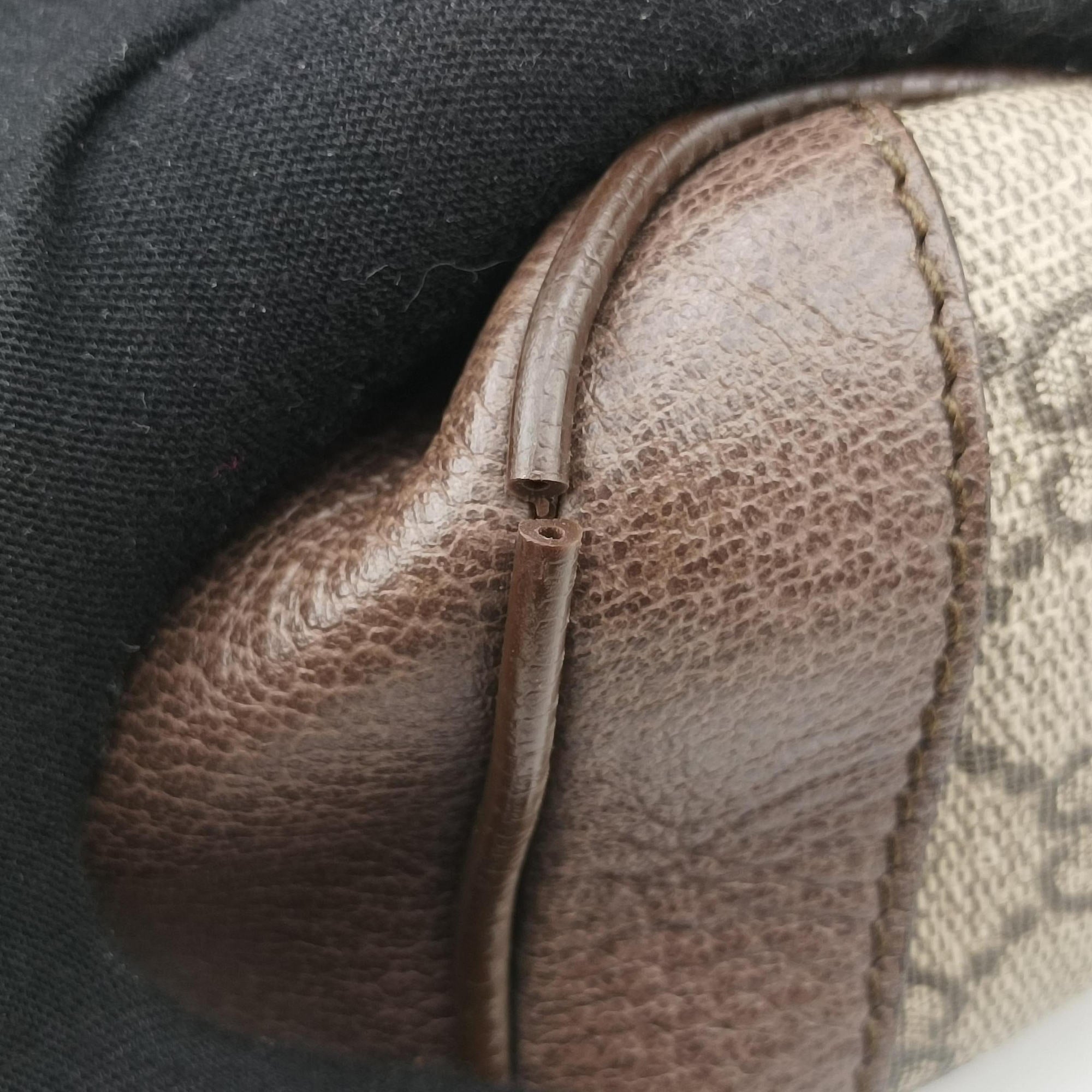 The Three Little Pigs Brown PVC coated canvas×leather 552884 D027876059三匹のこぶた ブラウン PVCコーティングキャンバス×レザー 552884 D027876059