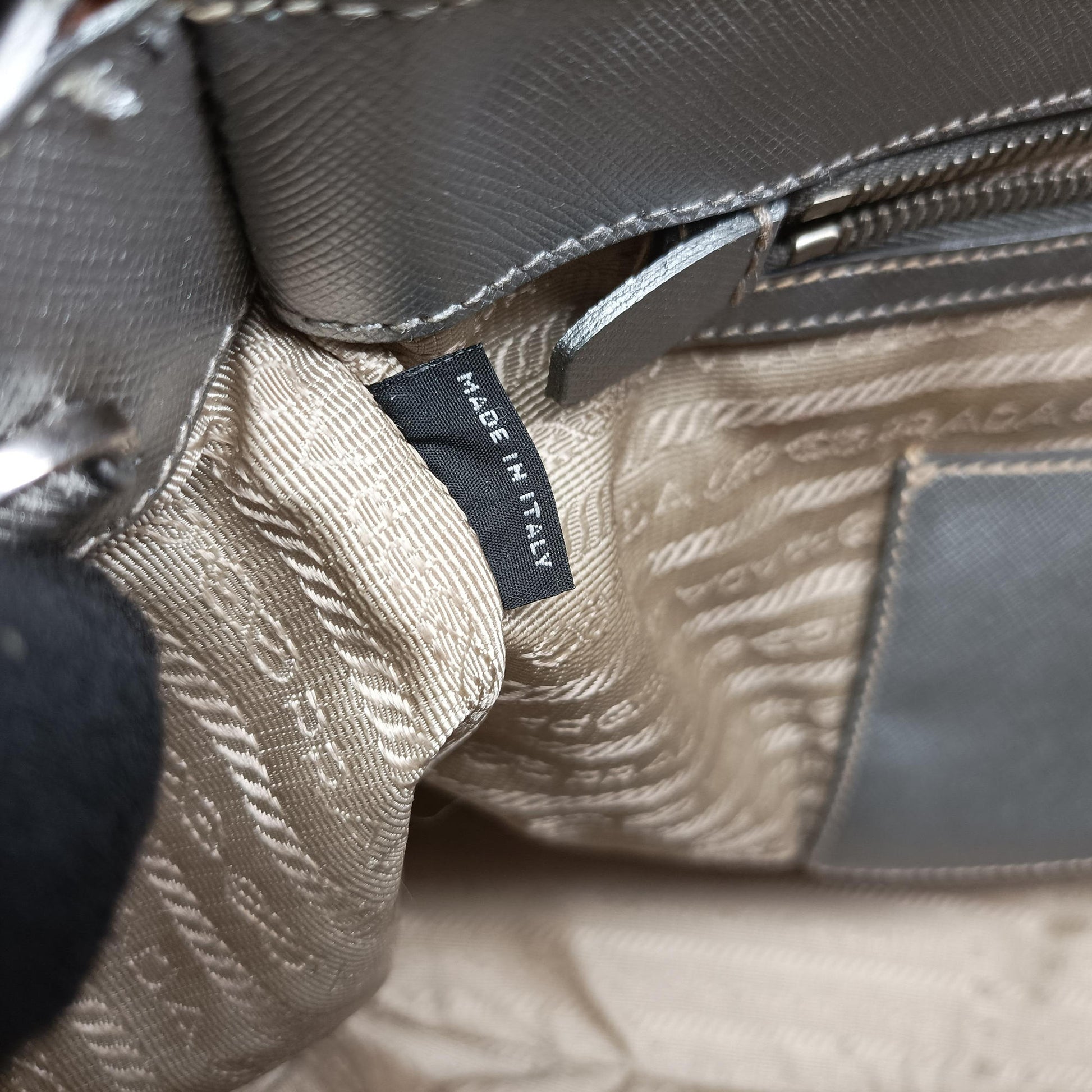 Galleria Silver SAFFIANO Leather BN1874 7 Sガレリア シルバー サフィアーノレザー BN1874 7 S