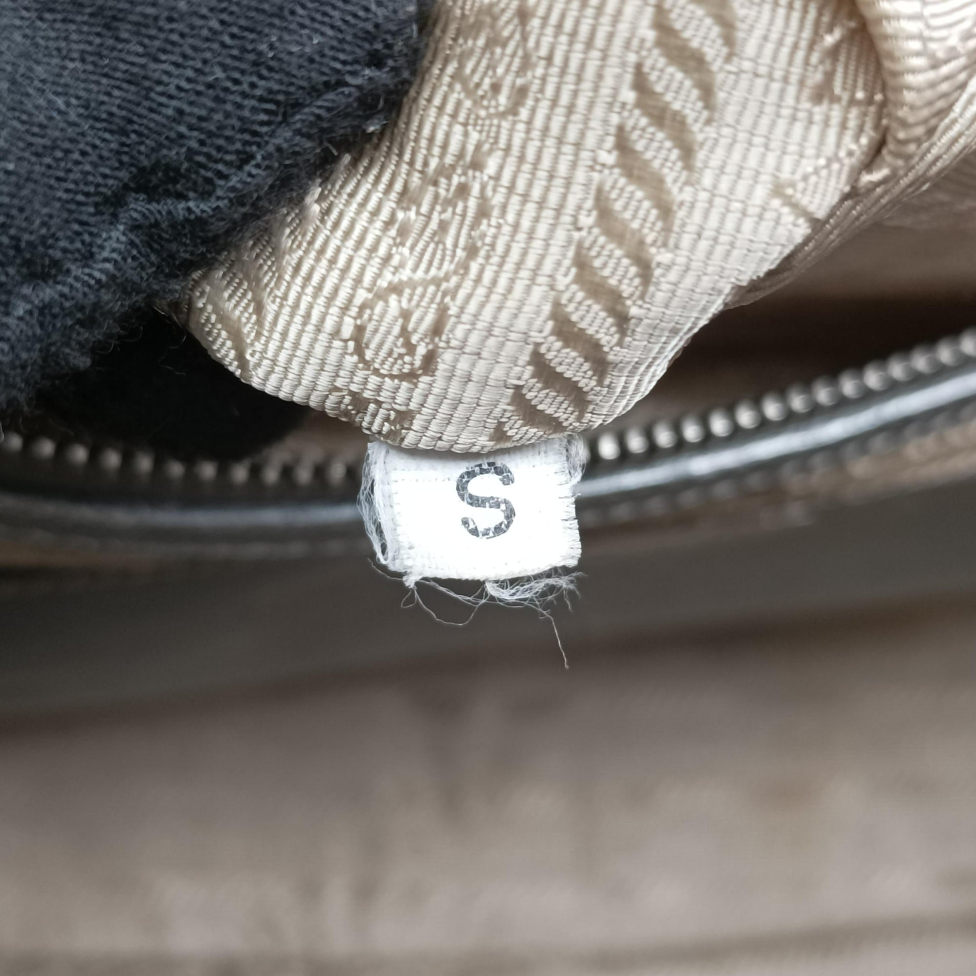 Galleria Silver SAFFIANO Leather BN1874 7 Sガレリア シルバー サフィアーノレザー BN1874 7 S