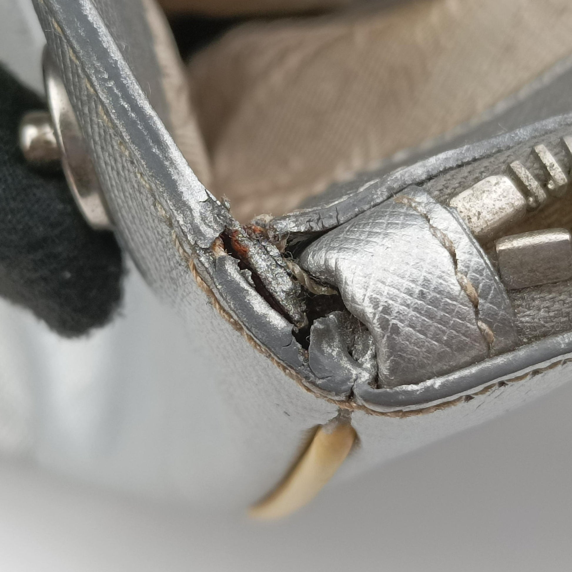 Galleria Silver SAFFIANO Leather BN1874 7 Sガレリア シルバー サフィアーノレザー BN1874 7 S