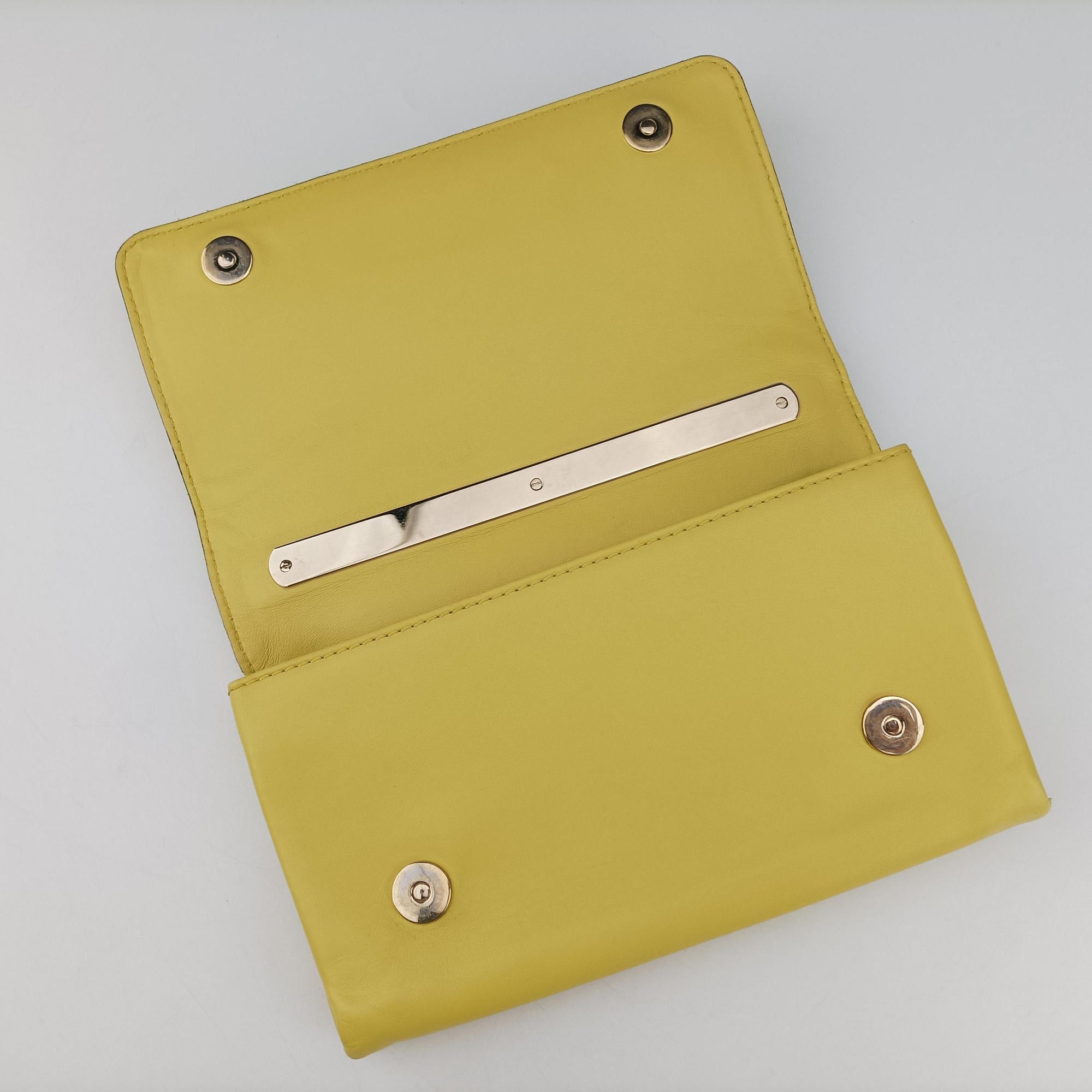 Rockstud Va Va Voom Yellow Leather Lot number unknownロックスタッズ ヴァ ヴァ ヴーム イエロー レザー 製番不明