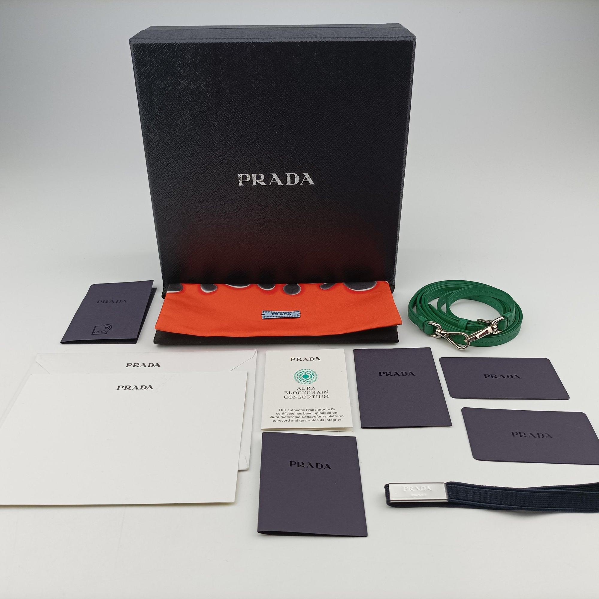 triangle mini Green Leather 62トライアングル ミニ グリーン レザー 62