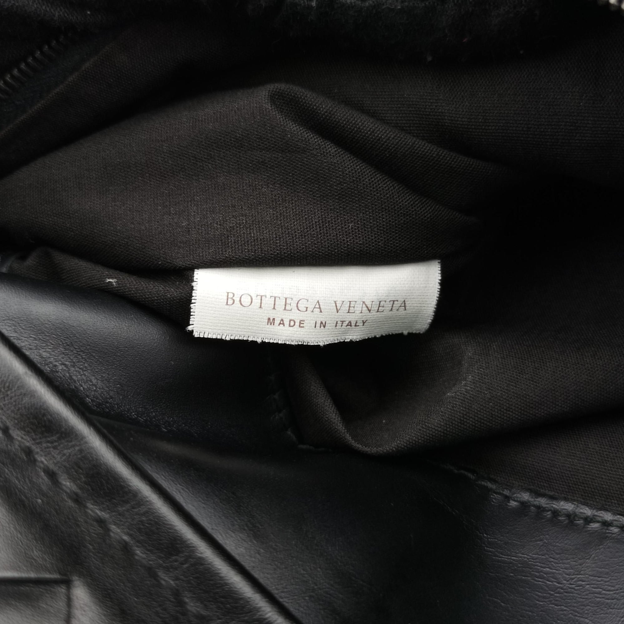 Intrecciato Black lambskin B00885237Gイントレチャート ブラック ラムスキン B00885237G
