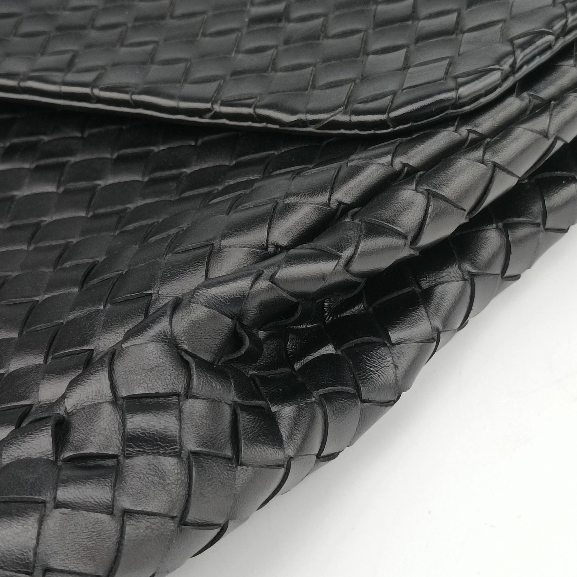 Intrecciato Black lambskin B00885237Gイントレチャート ブラック ラムスキン B00885237G