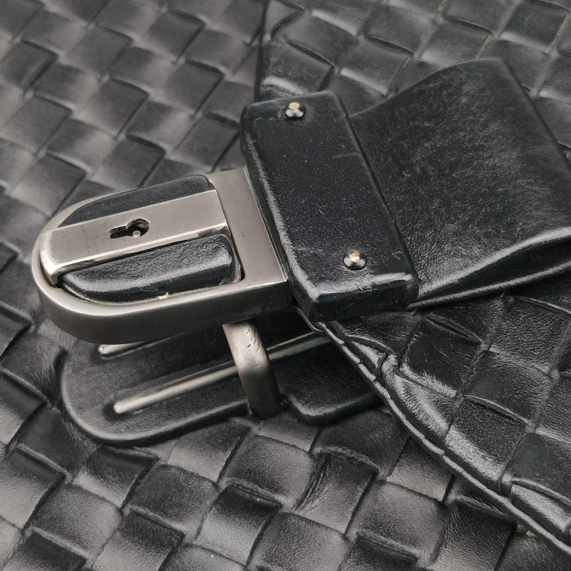 Intrecciato Black lambskin B00885237Gイントレチャート ブラック ラムスキン B00885237G