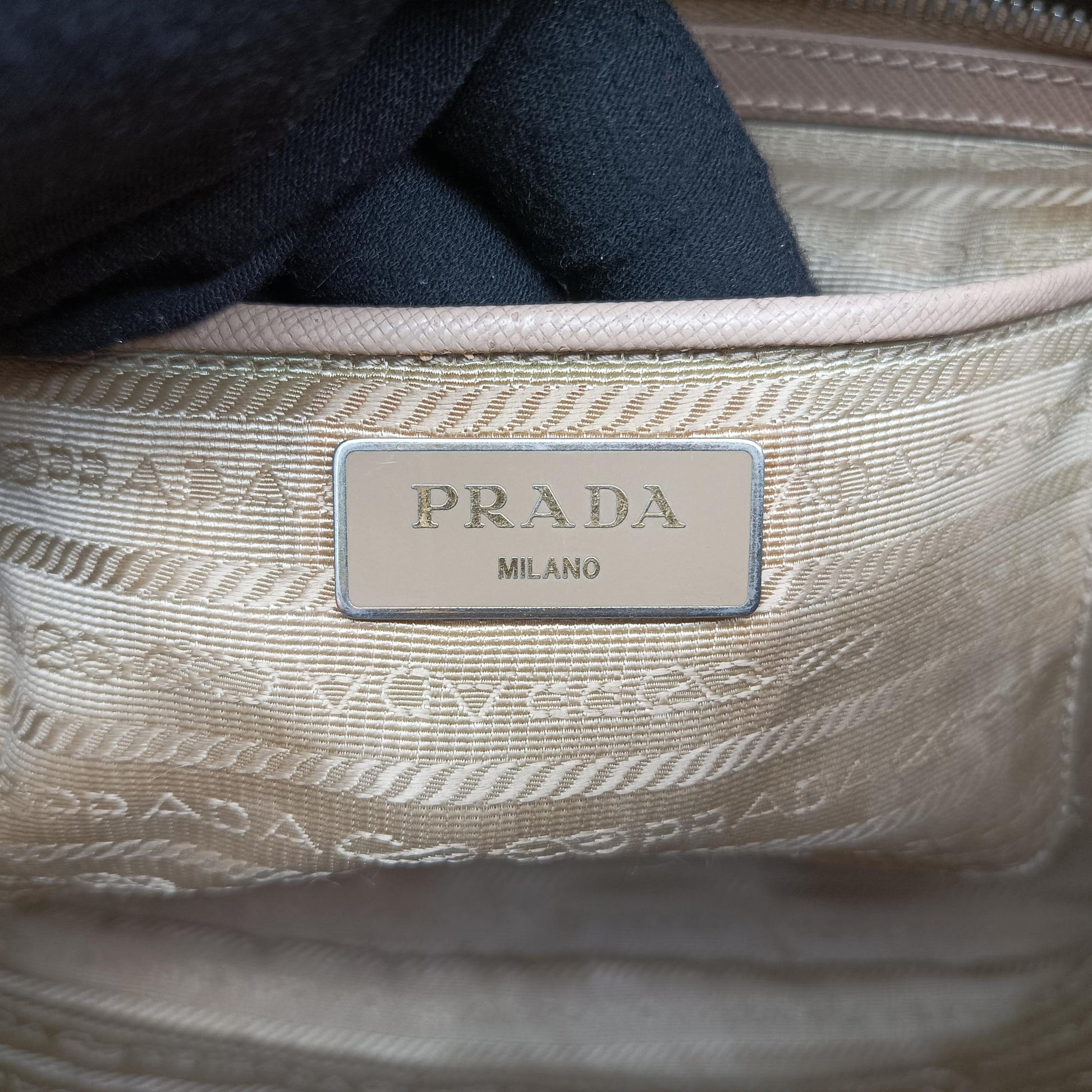 Galleria Pink SAFFIANO Leather BN2274 100ガレリア ピンク サフィアーノレザー BN2274 100