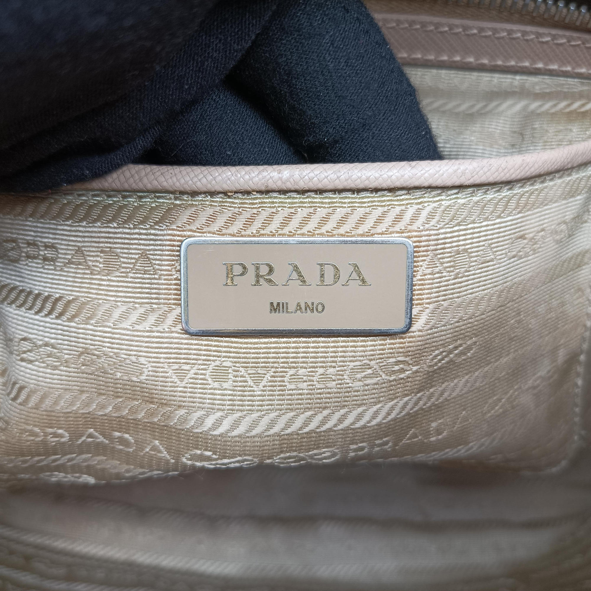 Galleria Pink SAFFIANO Leather BN2274 100ガレリア ピンク サフィアーノレザー BN2274 100