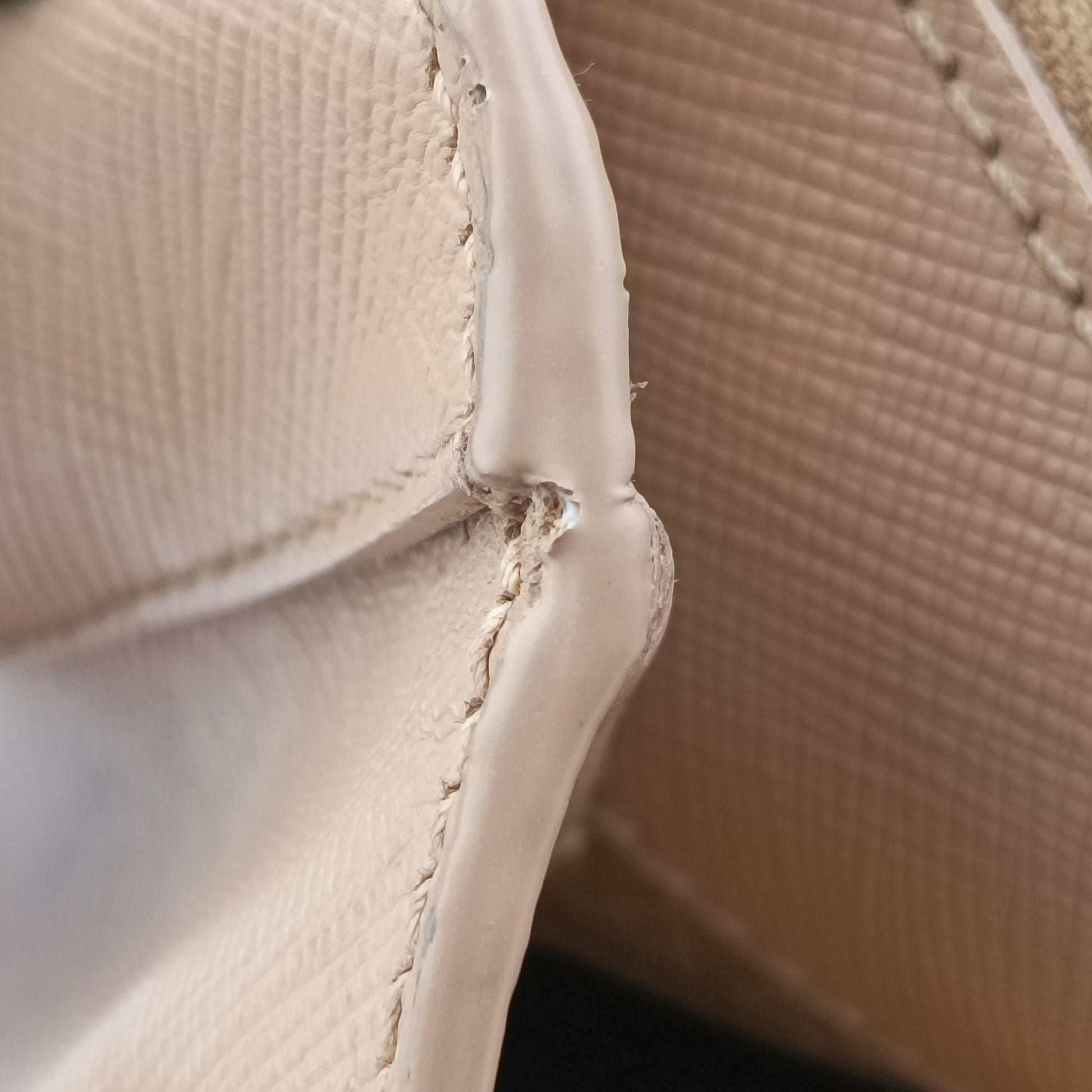 Galleria Pink SAFFIANO Leather BN2274 100ガレリア ピンク サフィアーノレザー BN2274 100