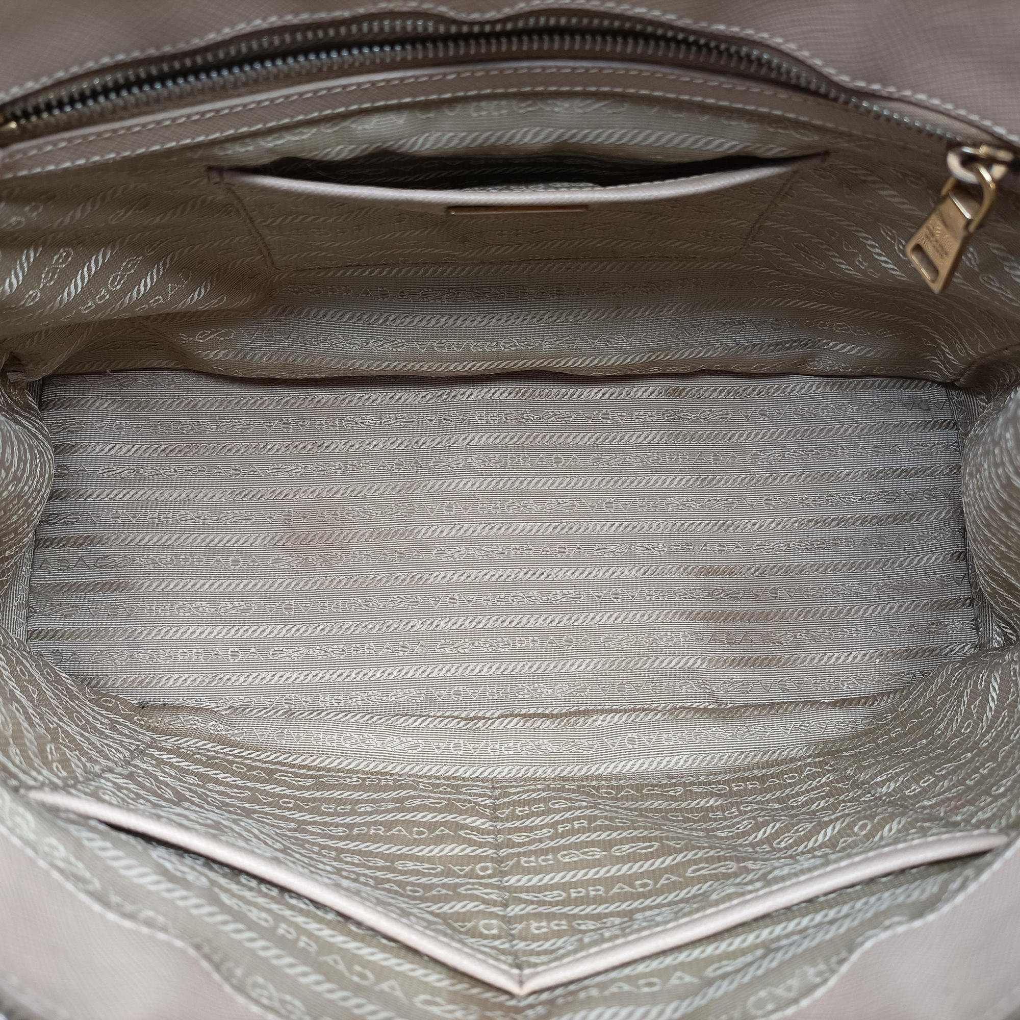 Galleria Pink SAFFIANO Leather BN2274 100ガレリア ピンク サフィアーノレザー BN2274 100