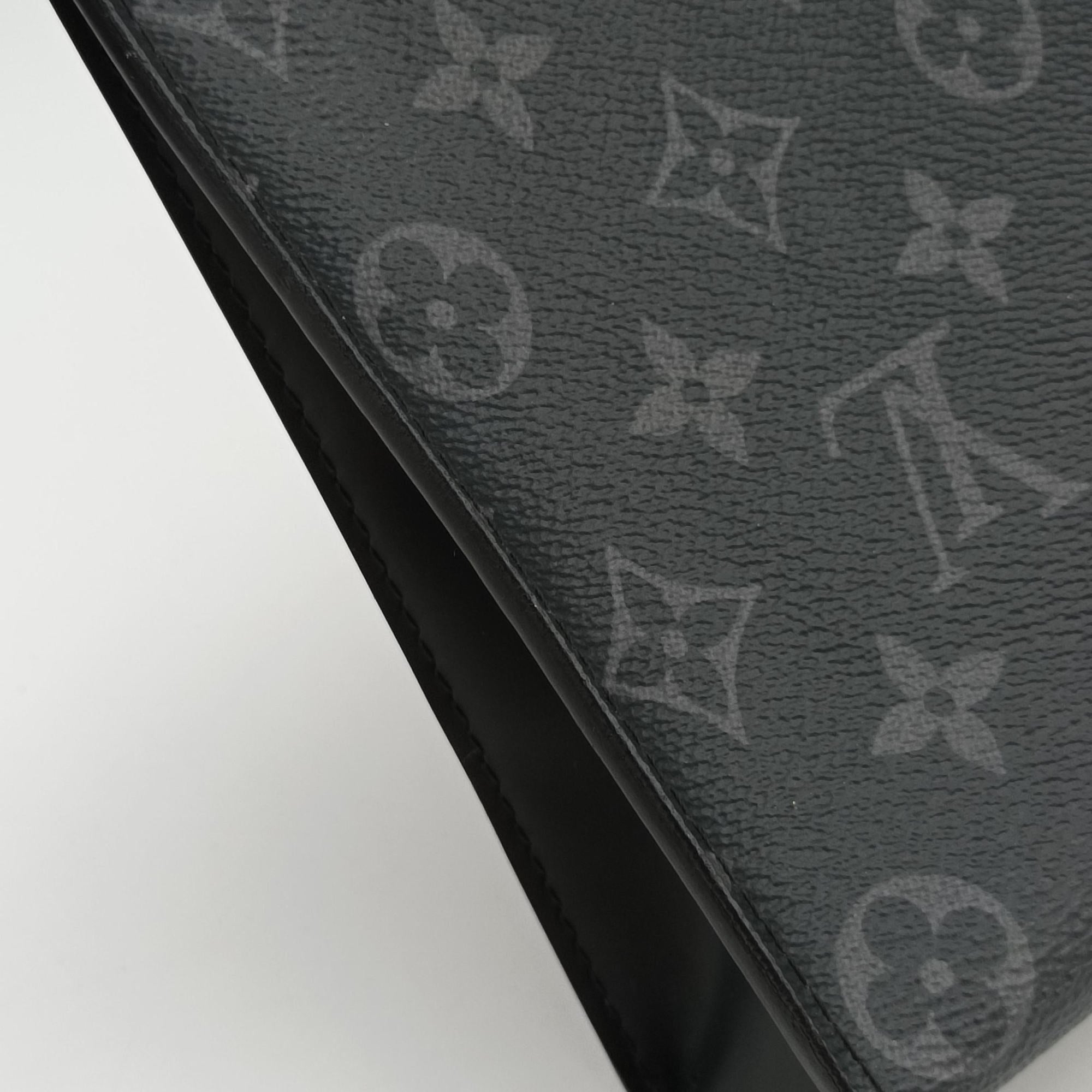Pochette Voyage MM Pacific Blue Monogram Eclipse PVC Coated Canvas M61692 SP0137ポシェット・ヴォワヤージュMM パシフィック・ブルー モノグラム・エクリプスPVCコーティングキャンバス M61692 SP0137