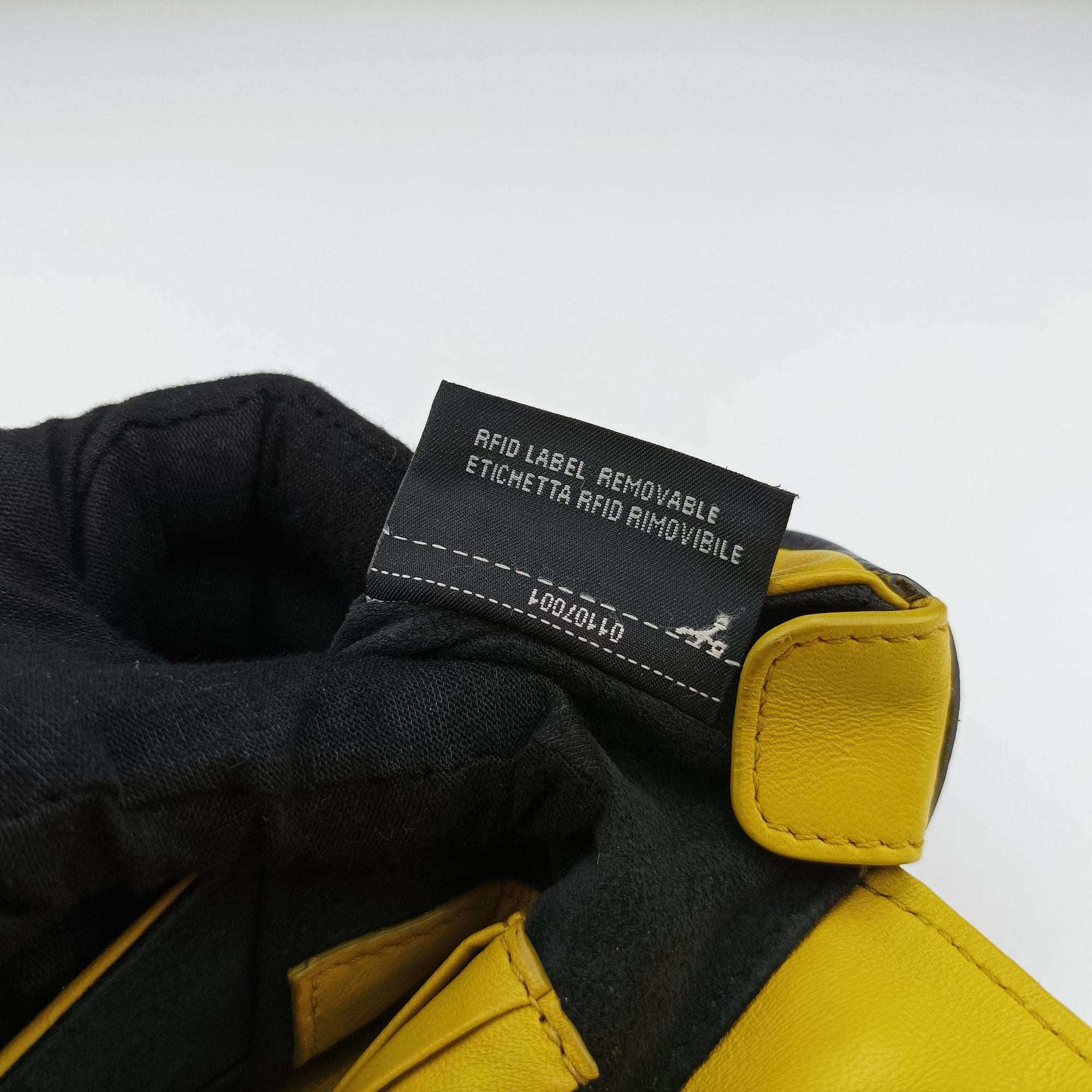 Mini Be Baguette Yellow × Black Leather 8M0315 8M0315-W20 149-0053ミニベバゲット イエロー × ブラック レザー 8M0315 8M0315-W20 149-0053