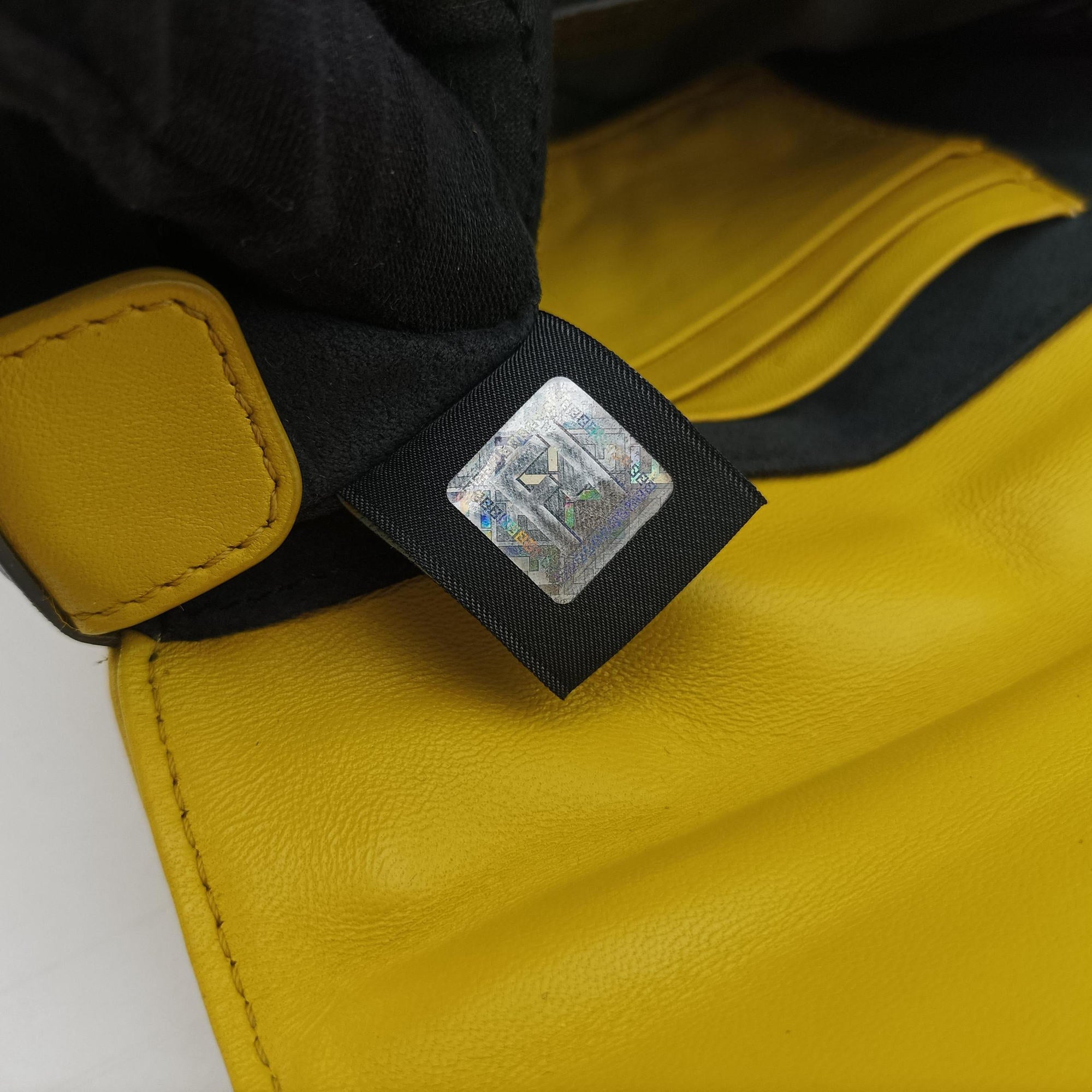 Mini Be Baguette Yellow × Black Leather 8M0315 8M0315-W20 149-0053ミニベバゲット イエロー × ブラック レザー 8M0315 8M0315-W20 149-0053