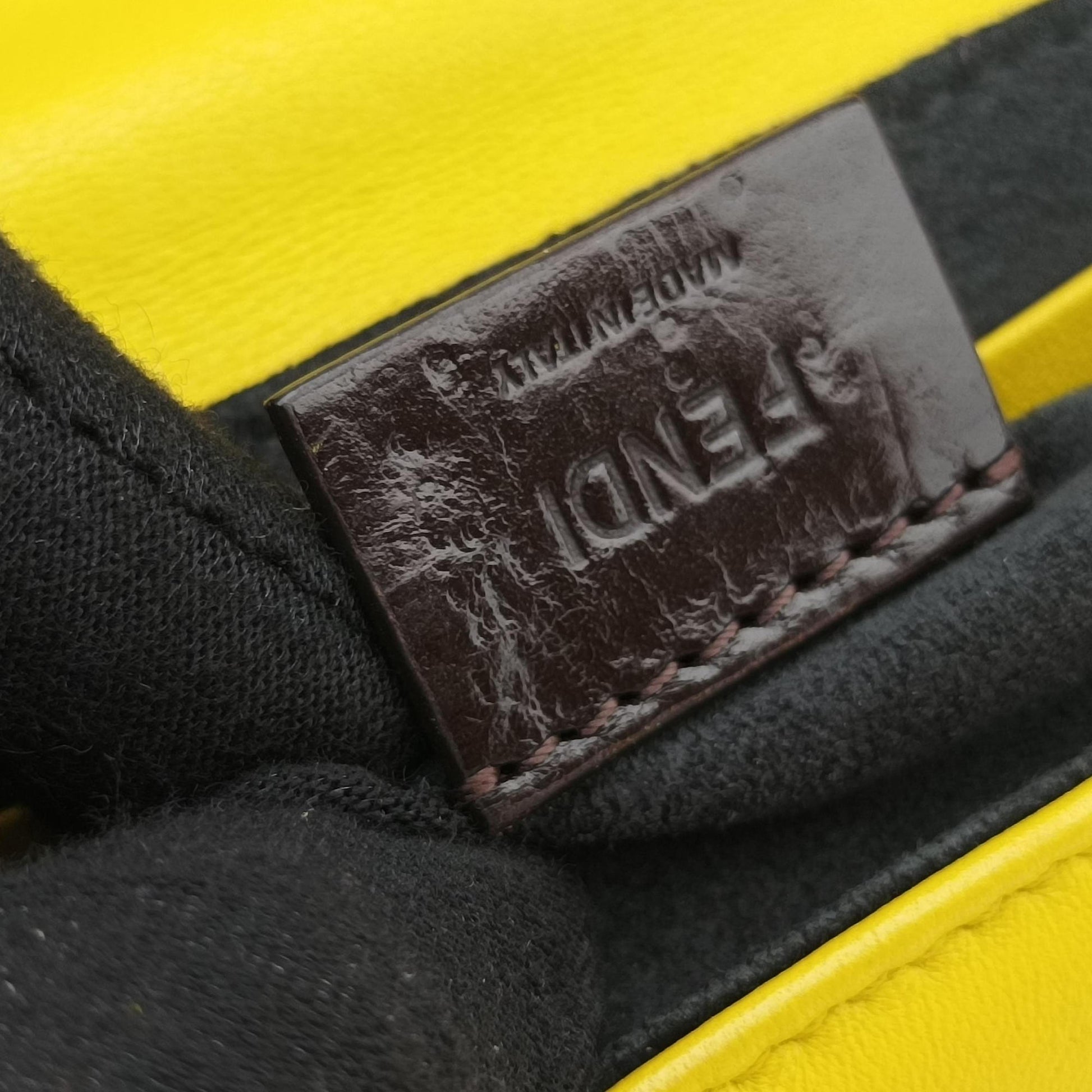 Mini Be Baguette Yellow × Black Leather 8M0315 8M0315-W20 149-0053ミニベバゲット イエロー × ブラック レザー 8M0315 8M0315-W20 149-0053