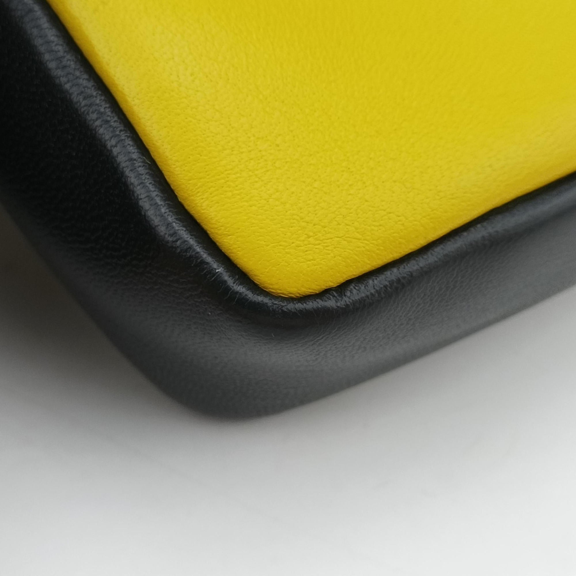Mini Be Baguette Yellow × Black Leather 8M0315 8M0315-W20 149-0053ミニベバゲット イエロー × ブラック レザー 8M0315 8M0315-W20 149-0053