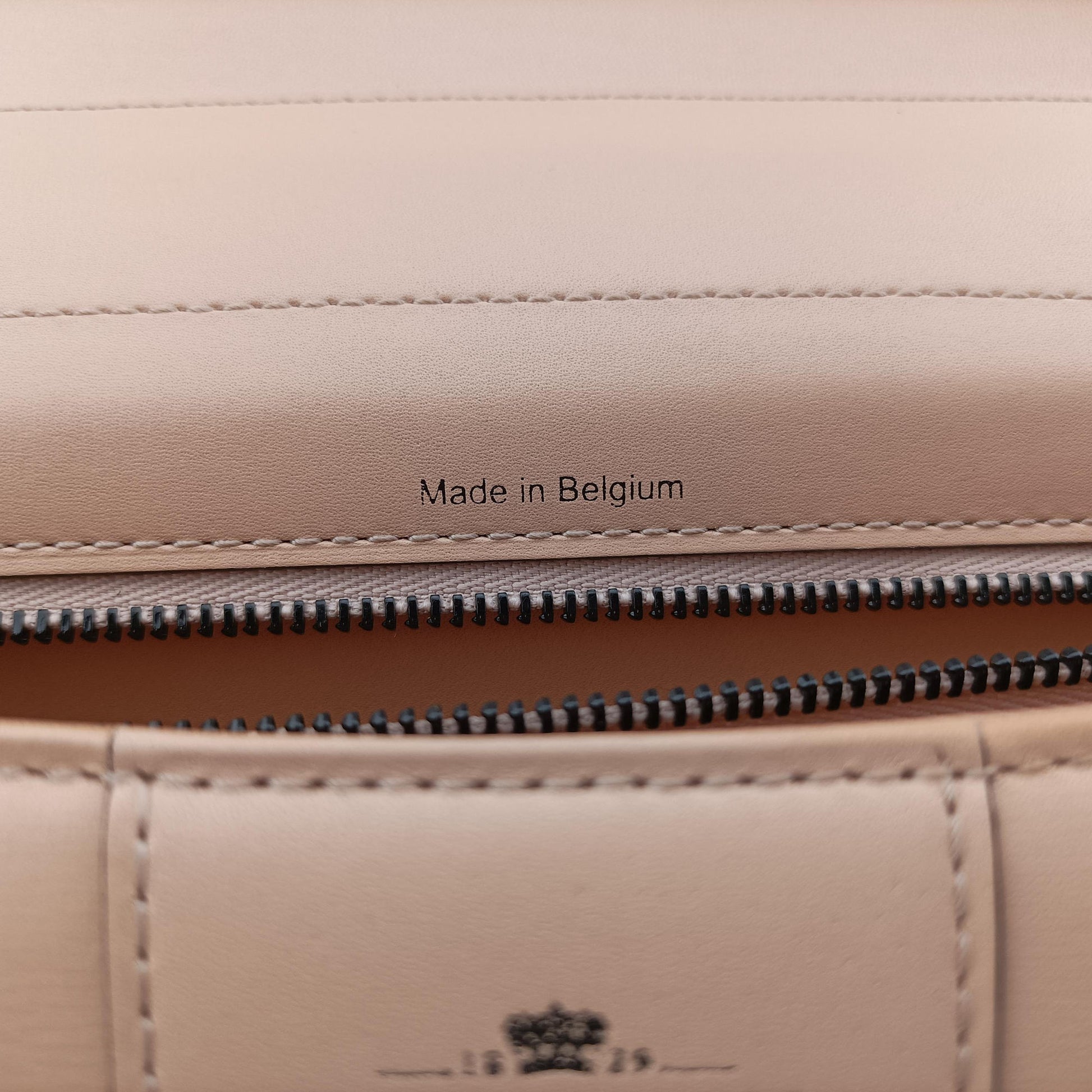 Brillant Beige Leather I40Bブリヨン ベージュ レザー I40B