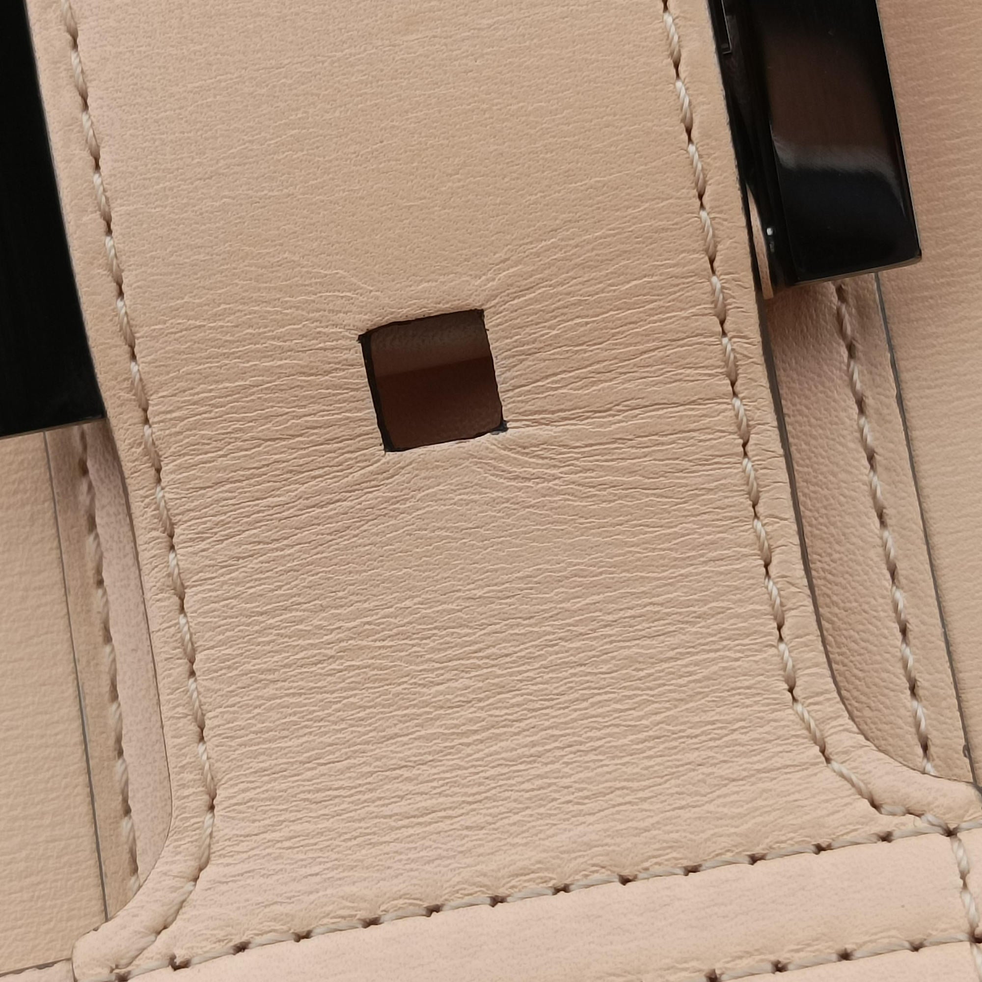 Brillant Beige Leather I40Bブリヨン ベージュ レザー I40B