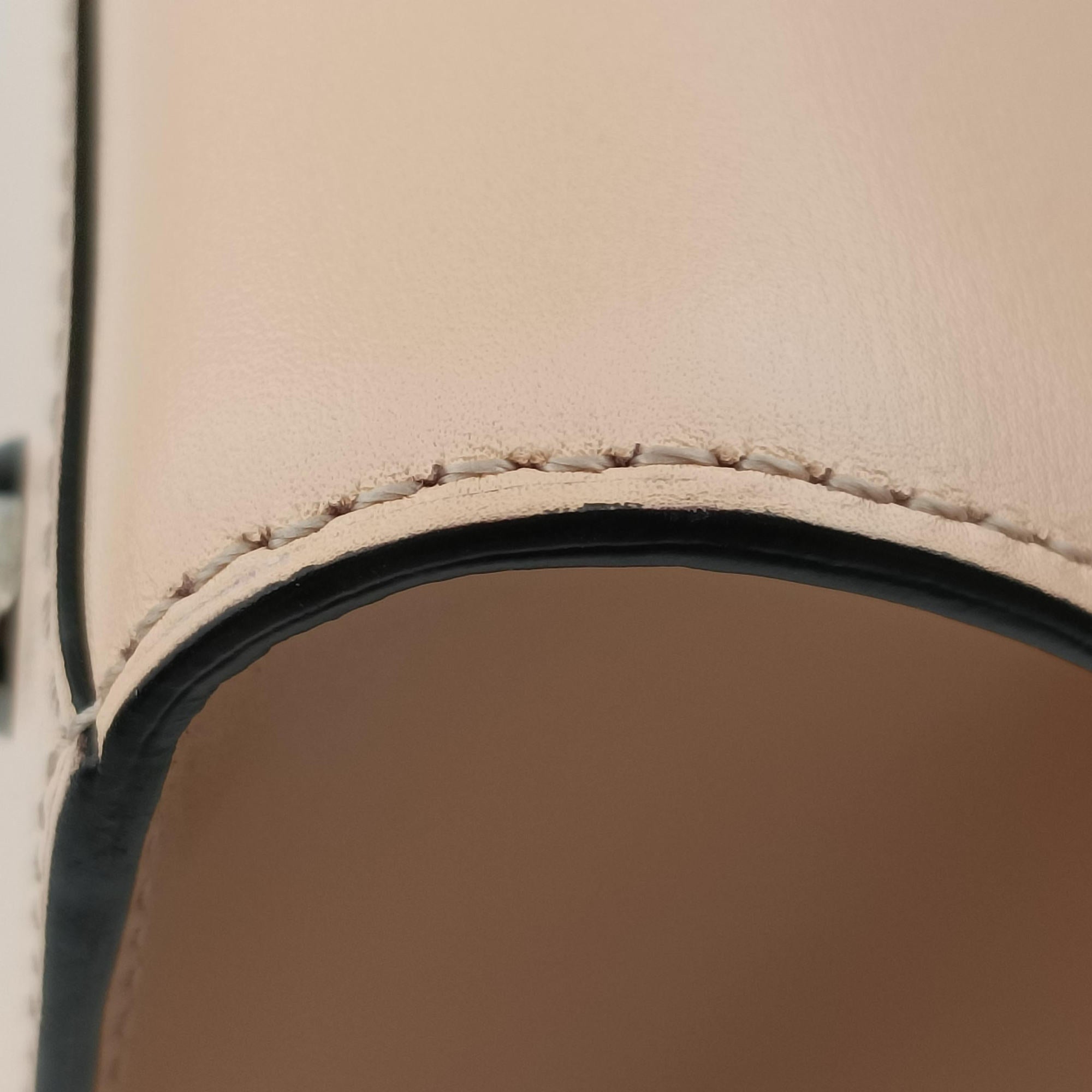 Brillant Beige Leather I40Bブリヨン ベージュ レザー I40B