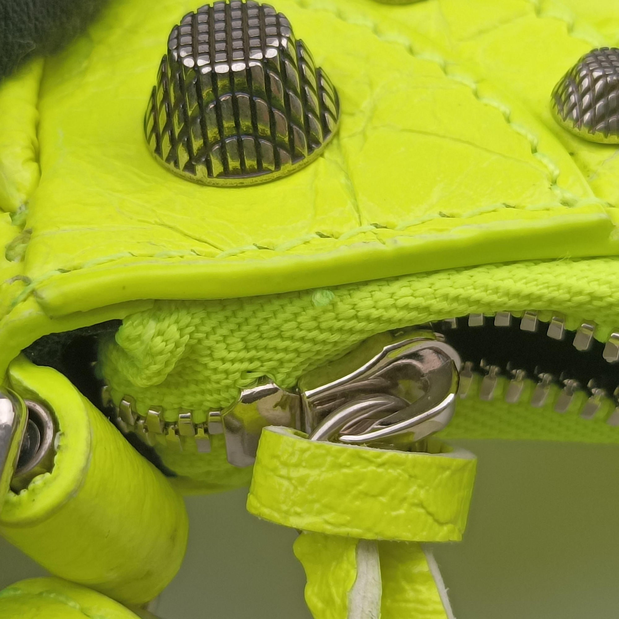 Le Cagole Green lambskin 695814.7206.R.493075ルカゴール グリーン ラムスキン 695814.7206.R.493075