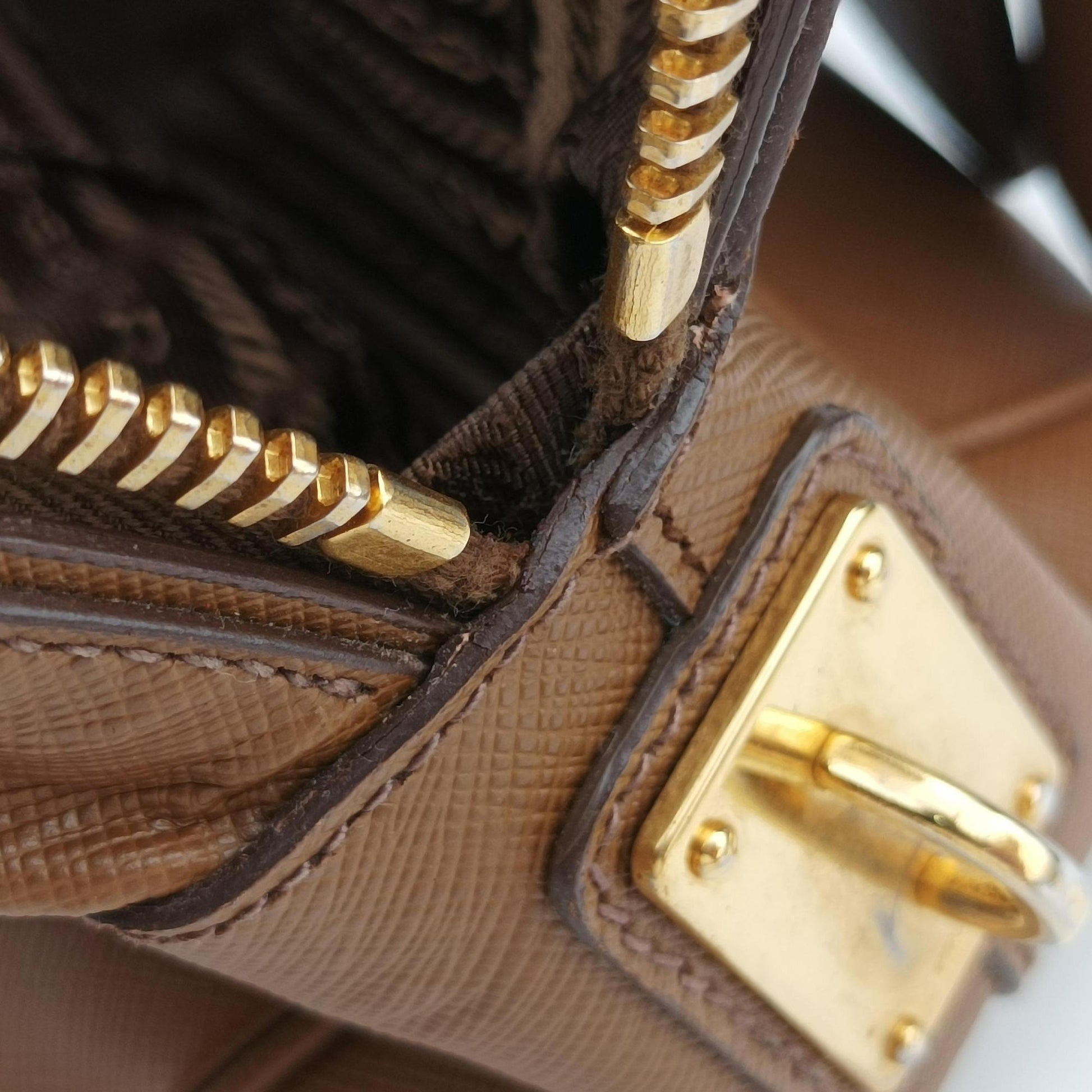 Convertible Top Handle Brown SAFFIANO Leather BL0757 180コンバーチブル トップ ハンドル ブラウン サフィアーノレザー BL0757 180