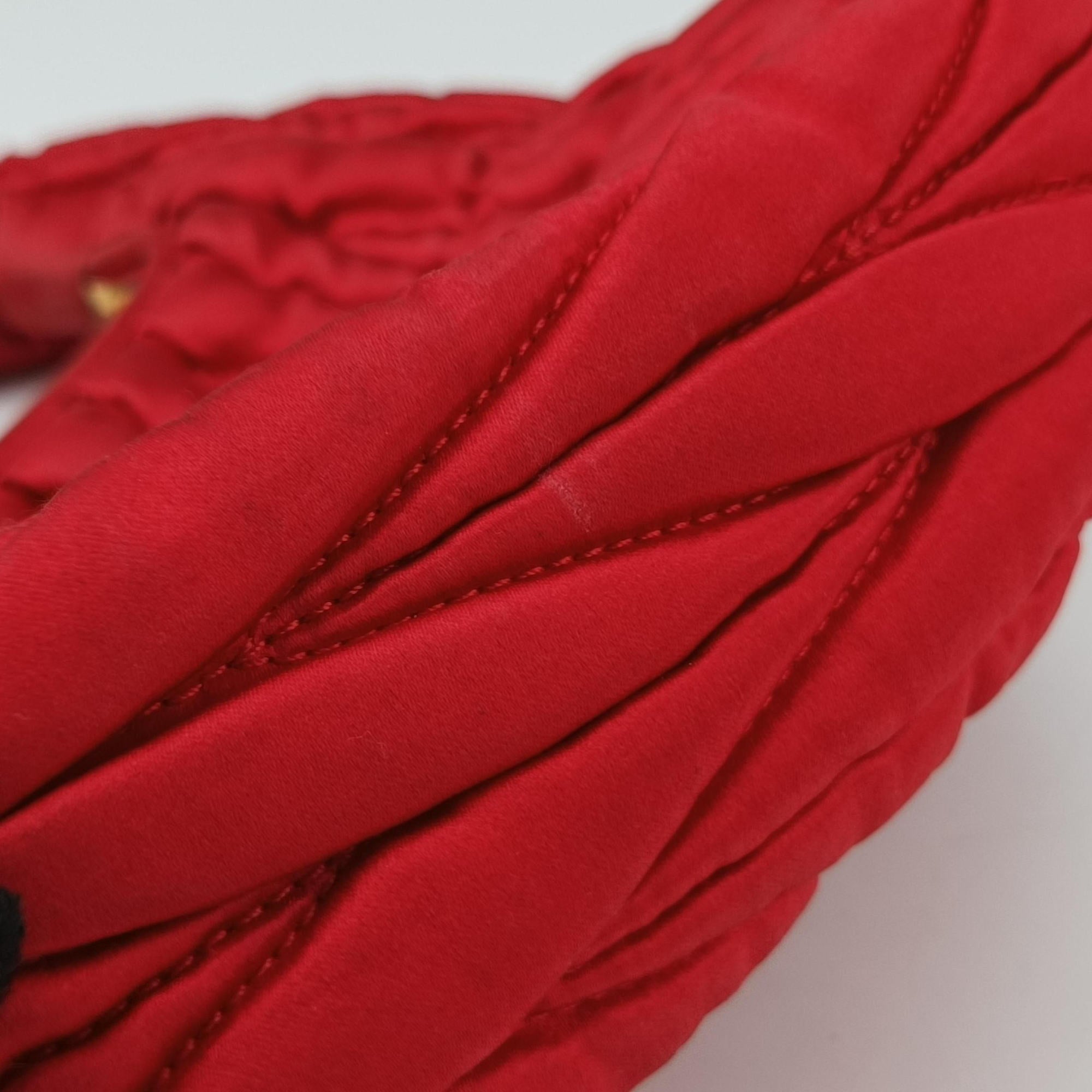 Wander Matelasse hobo Red Satin 5BC125 IC Chipワンダー マテラッセ ホーボー レッド サテン 5BC125 ICチップ