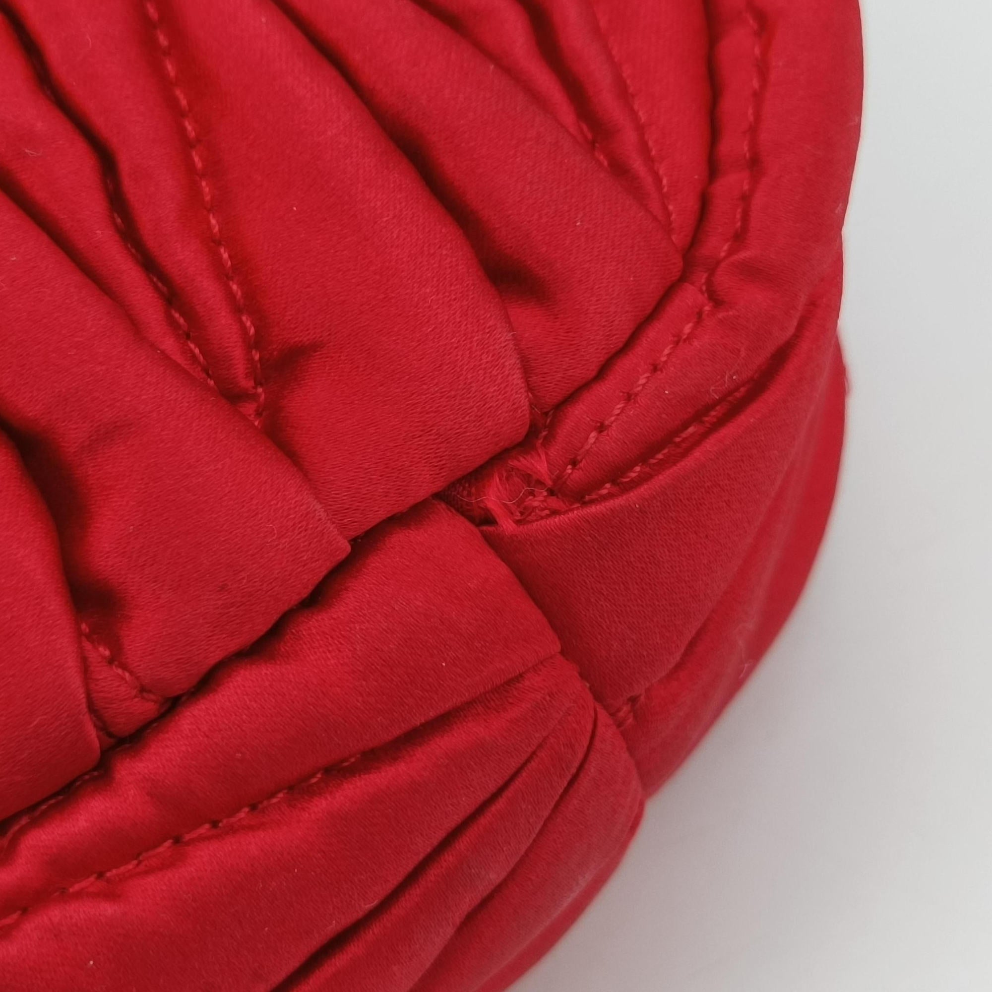 Wander Matelasse hobo Red Satin 5BC125 IC Chipワンダー マテラッセ ホーボー レッド サテン 5BC125 ICチップ