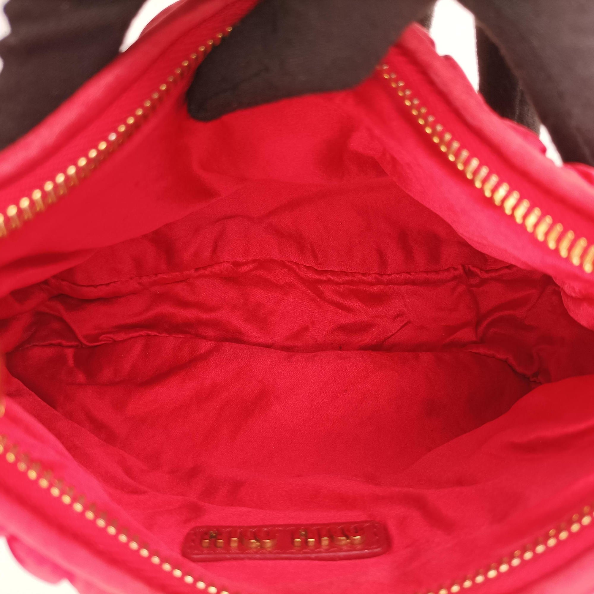 Wander Matelasse hobo Red Satin 5BC125 IC Chipワンダー マテラッセ ホーボー レッド サテン 5BC125 ICチップ