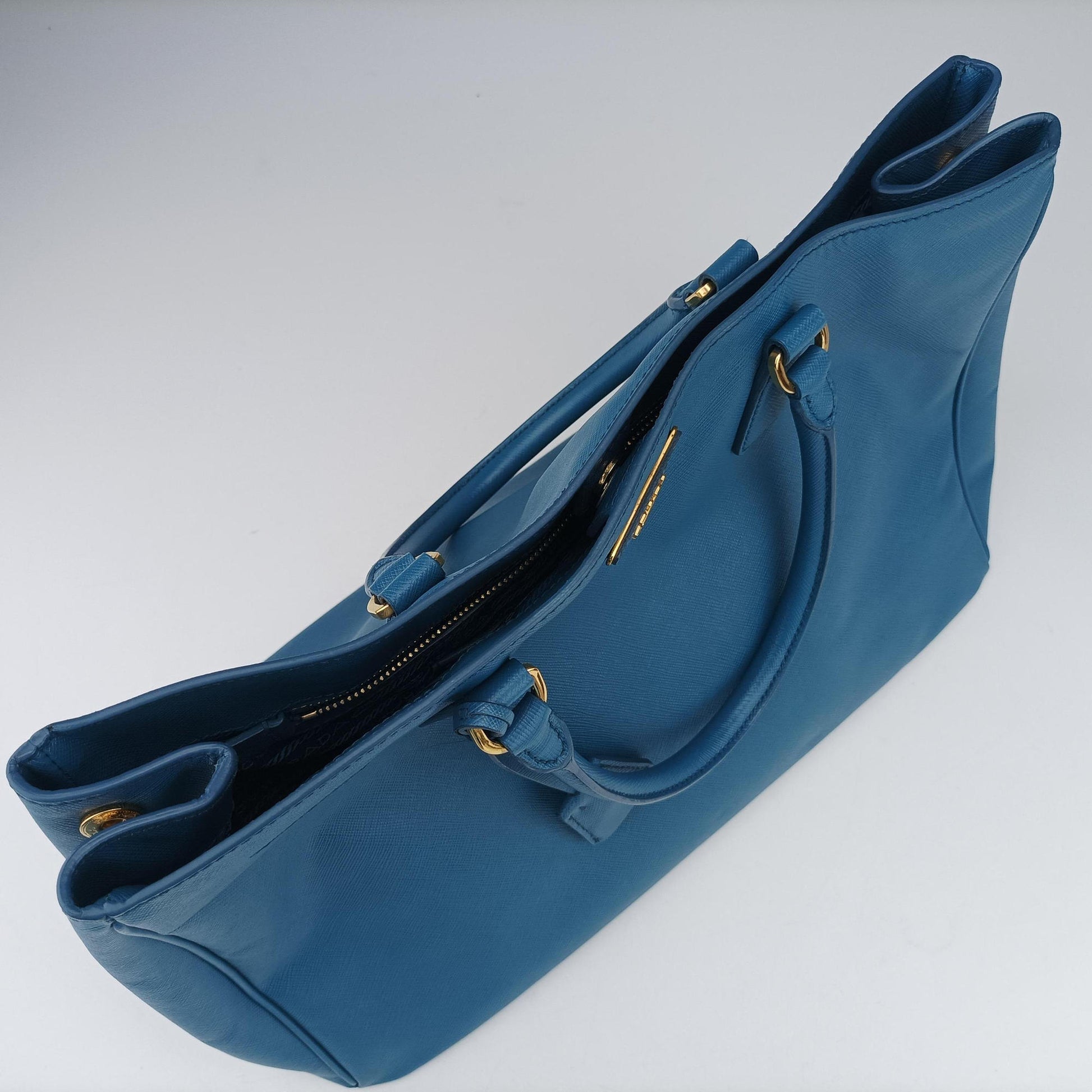 Galleria Blue SAFFIANO Leather BN1786 180ガレリア ブルー サフィアーノレザー BN1786 180