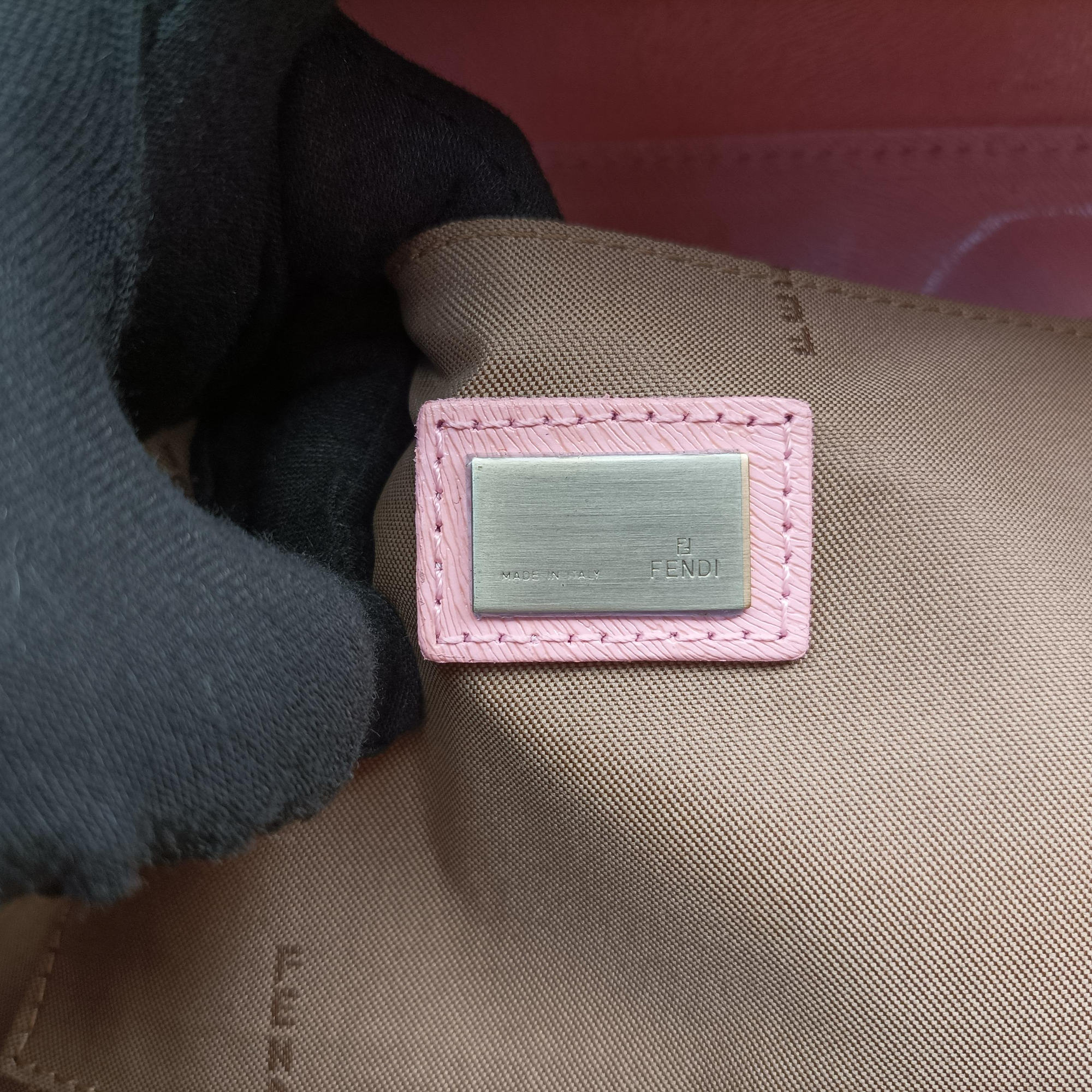 Logo flap bag Pink Leather 8BN116 2370-BN116-KUF-048ロゴ フラップバッグ ピンク レザー 8BN116 2370-BN116-KUF-048