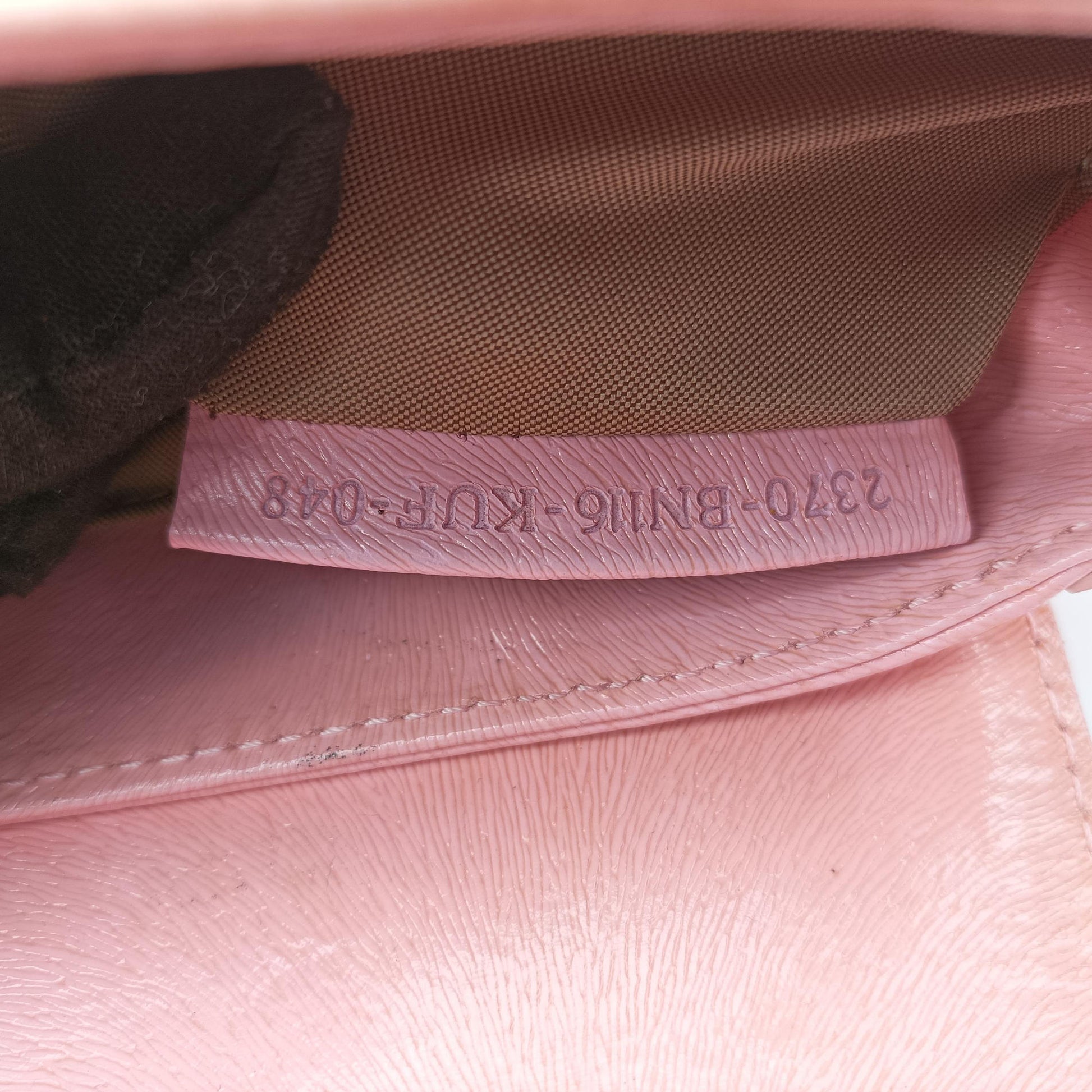 Logo flap bag Pink Leather 8BN116 2370-BN116-KUF-048ロゴ フラップバッグ ピンク レザー 8BN116 2370-BN116-KUF-048