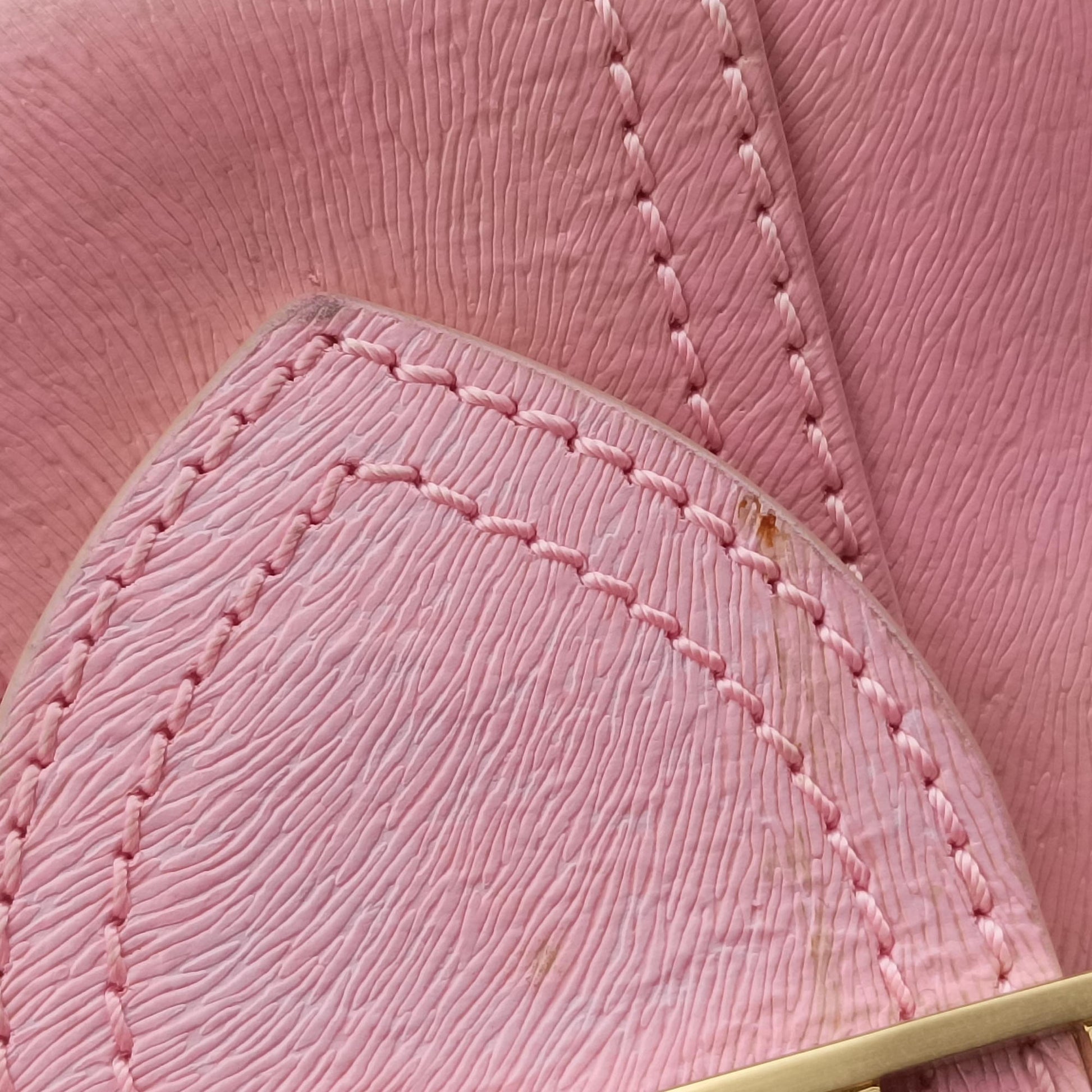 Logo flap bag Pink Leather 8BN116 2370-BN116-KUF-048ロゴ フラップバッグ ピンク レザー 8BN116 2370-BN116-KUF-048