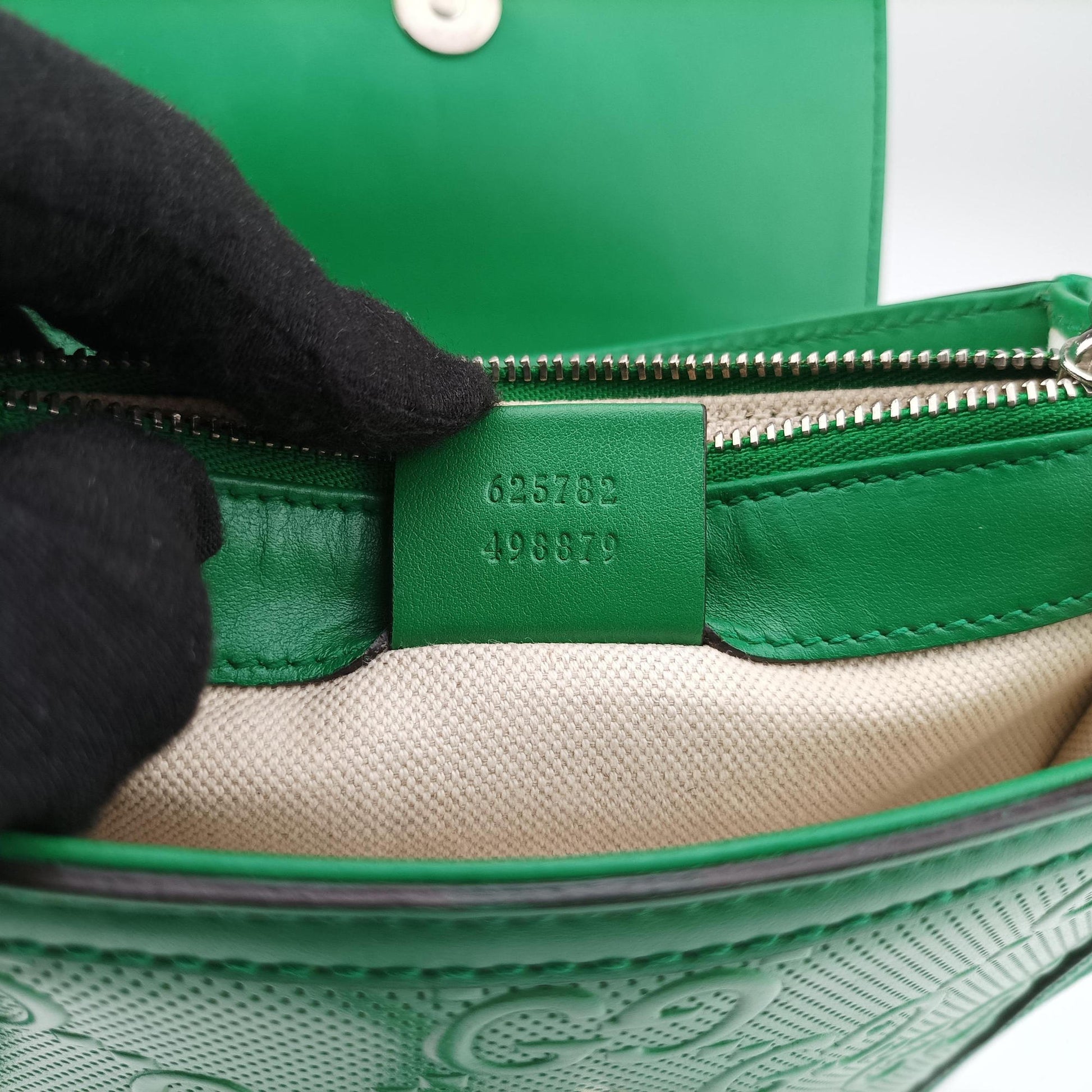 GG Embossed Messenger Bag Green Leather 625782 D033107394GGエンボス メッセンジャー グリーン レザー 625782 D033107394