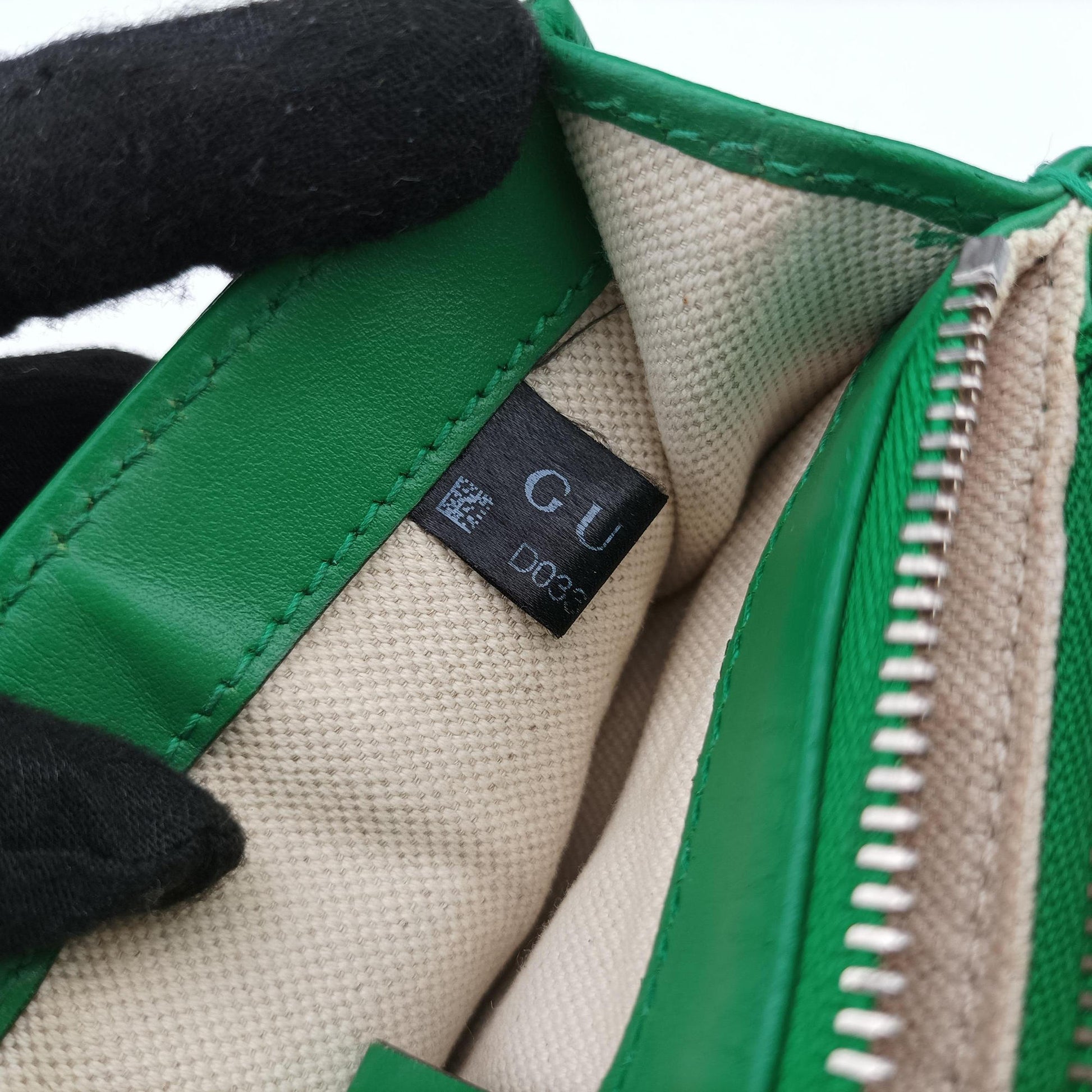 GG Embossed Messenger Bag Green Leather 625782 D033107394GGエンボス メッセンジャー グリーン レザー 625782 D033107394
