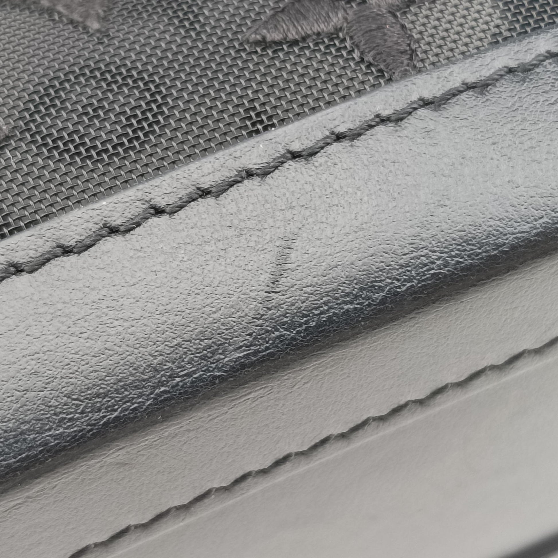 SOFT TRUNK Noir MONOGRAM MESH×calf leather M53964 DU3159 IC Chipソフトトランク ノワール モノグラムメッシュ×カーフレザー M53964 DU3159 ICチップ