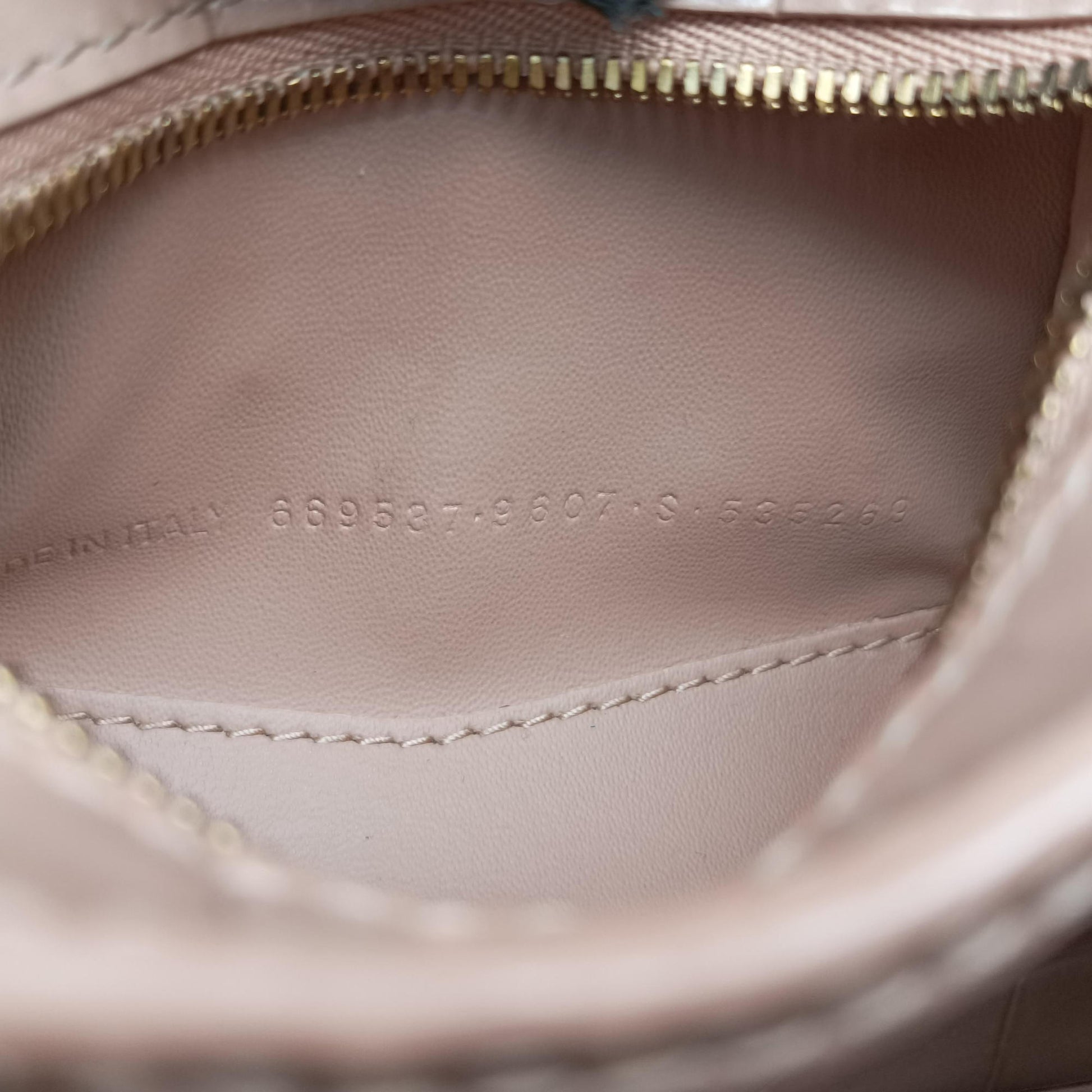 Neo Classic City nano Pink Leather 669537.9607.S.535269ネオ クラシック シティ ナノ ピンク レザー 669537.9607.S.535269