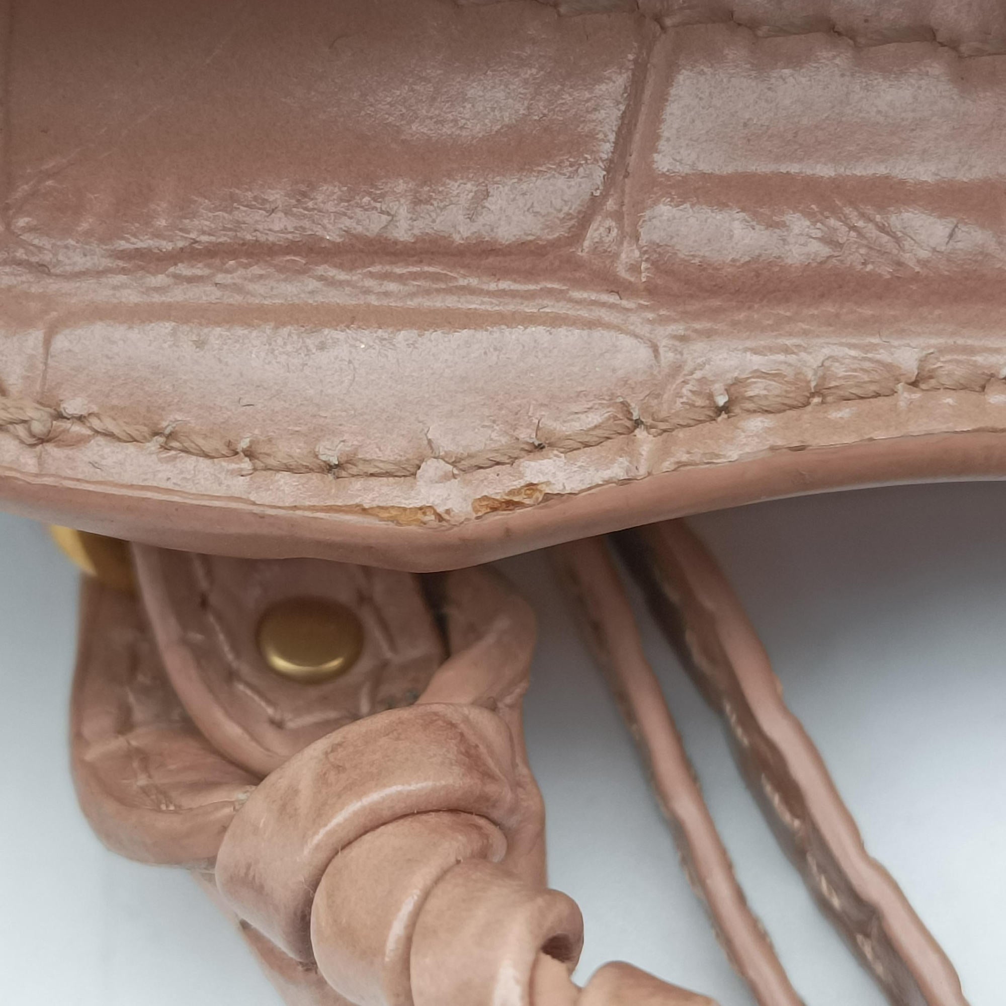 Neo Classic City nano Pink Leather 669537.9607.S.535269ネオ クラシック シティ ナノ ピンク レザー 669537.9607.S.535269