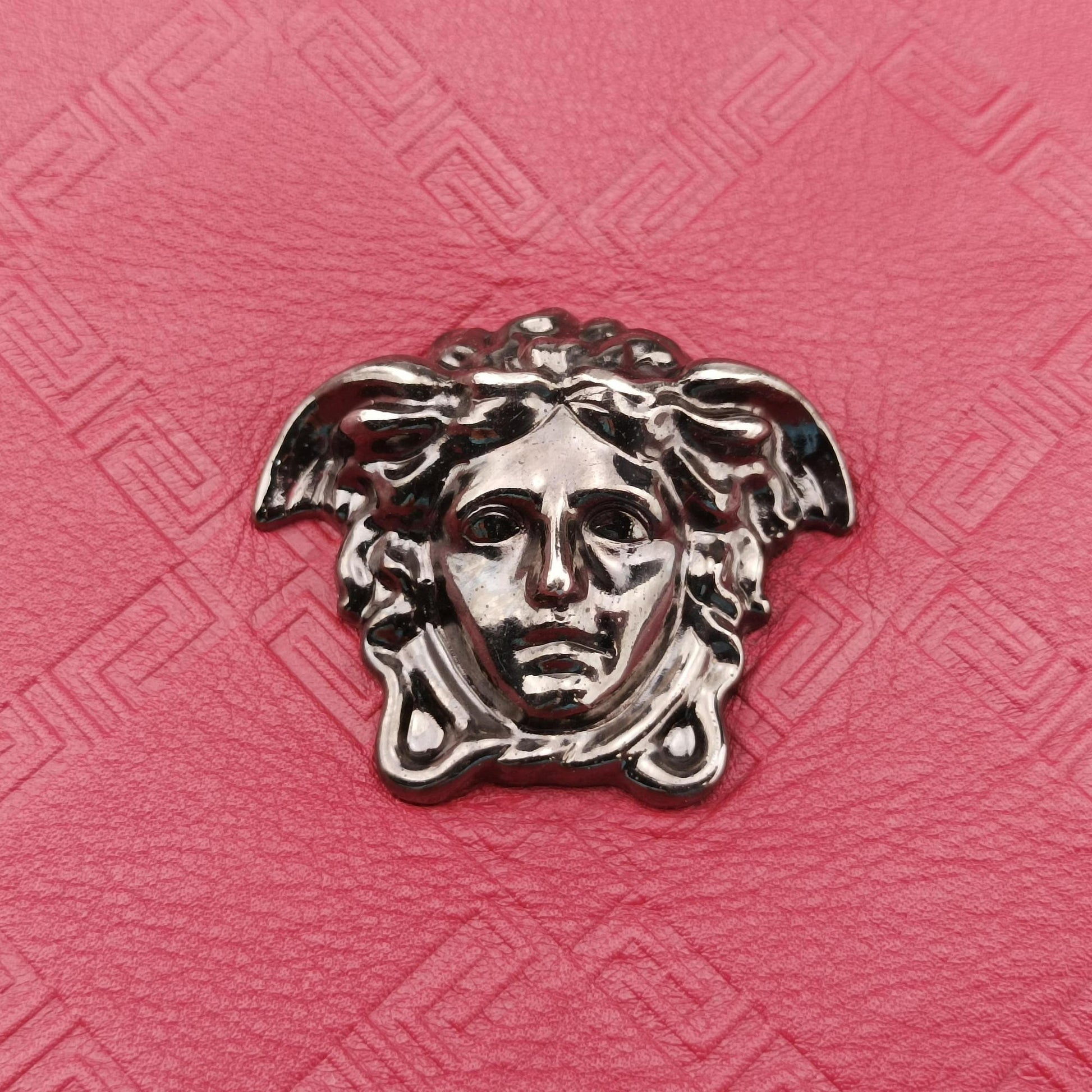 Medusa Red Leather 883 400 469 927メデューサ レッド レザー 883 400 469 927