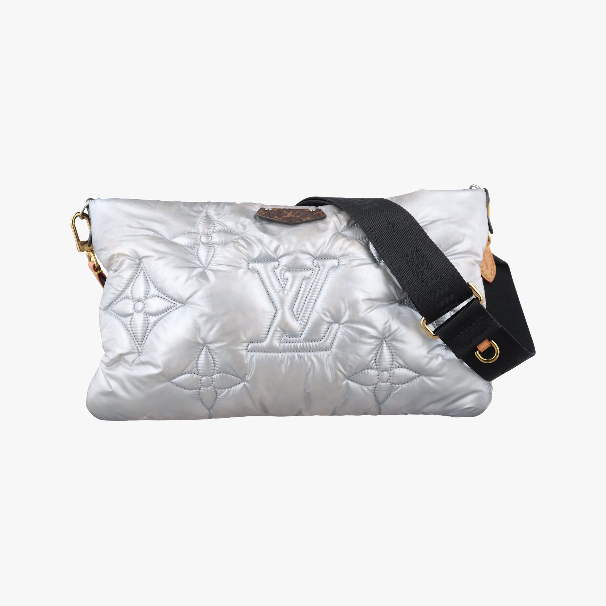 Maxi Multi Pochette Accessoires Silver Recycled metallic nylon M21057 IC Chipマキシ ミュルティ ポシェット アクセソワール シルバー リサイクル メタリック ナイロン M21057 ICチップ