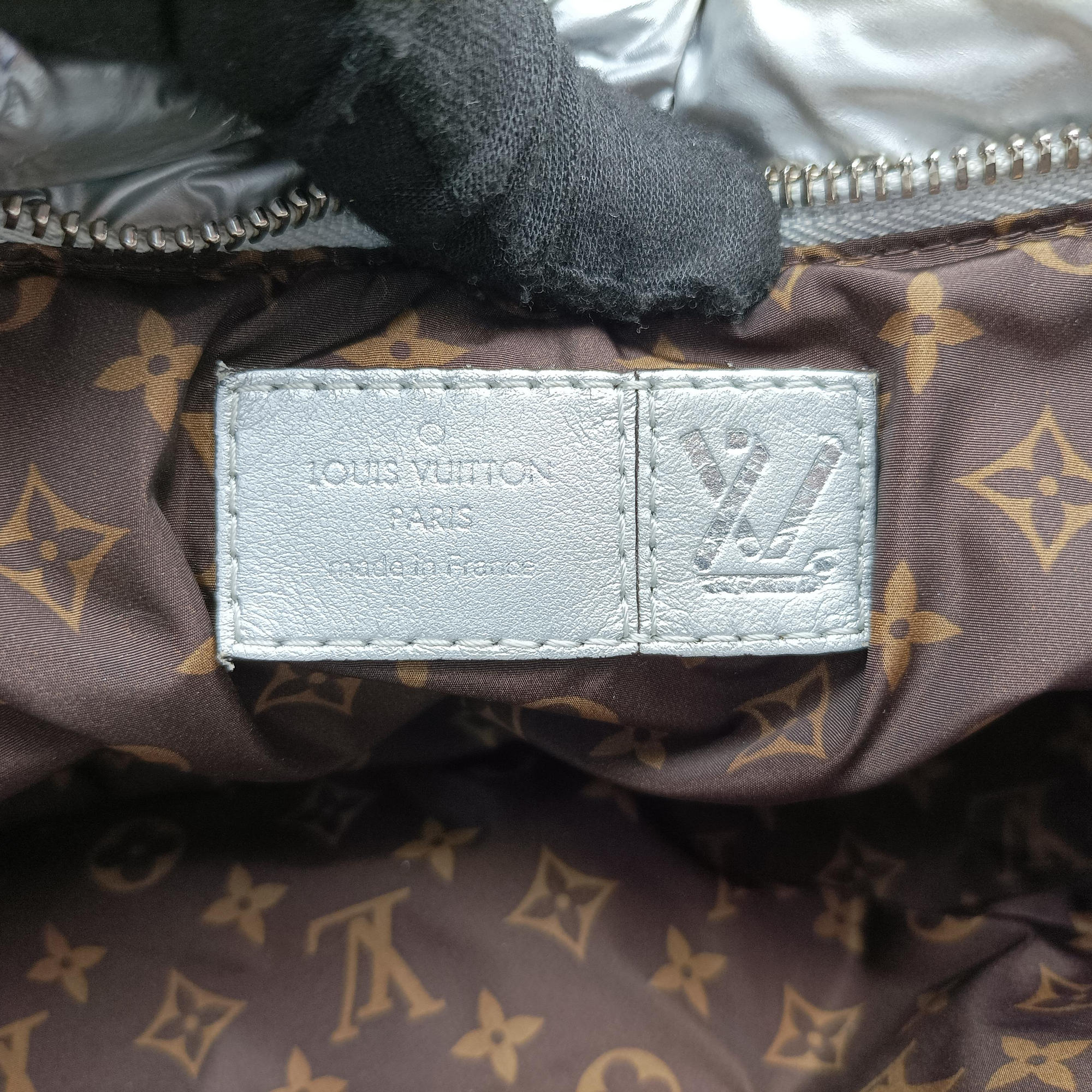 Maxi Multi Pochette Accessoires Silver Recycled metallic nylon M21057 IC Chipマキシ ミュルティ ポシェット アクセソワール シルバー リサイクル メタリック ナイロン M21057 ICチップ