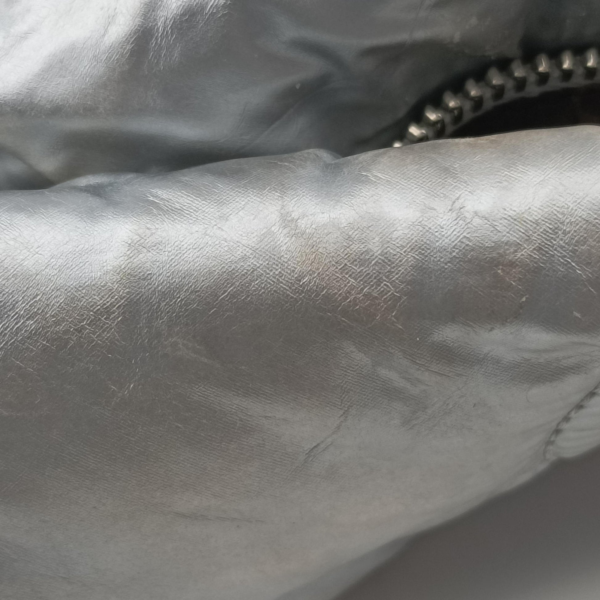 Maxi Multi Pochette Accessoires Silver Recycled metallic nylon M21057 IC Chipマキシ ミュルティ ポシェット アクセソワール シルバー リサイクル メタリック ナイロン M21057 ICチップ