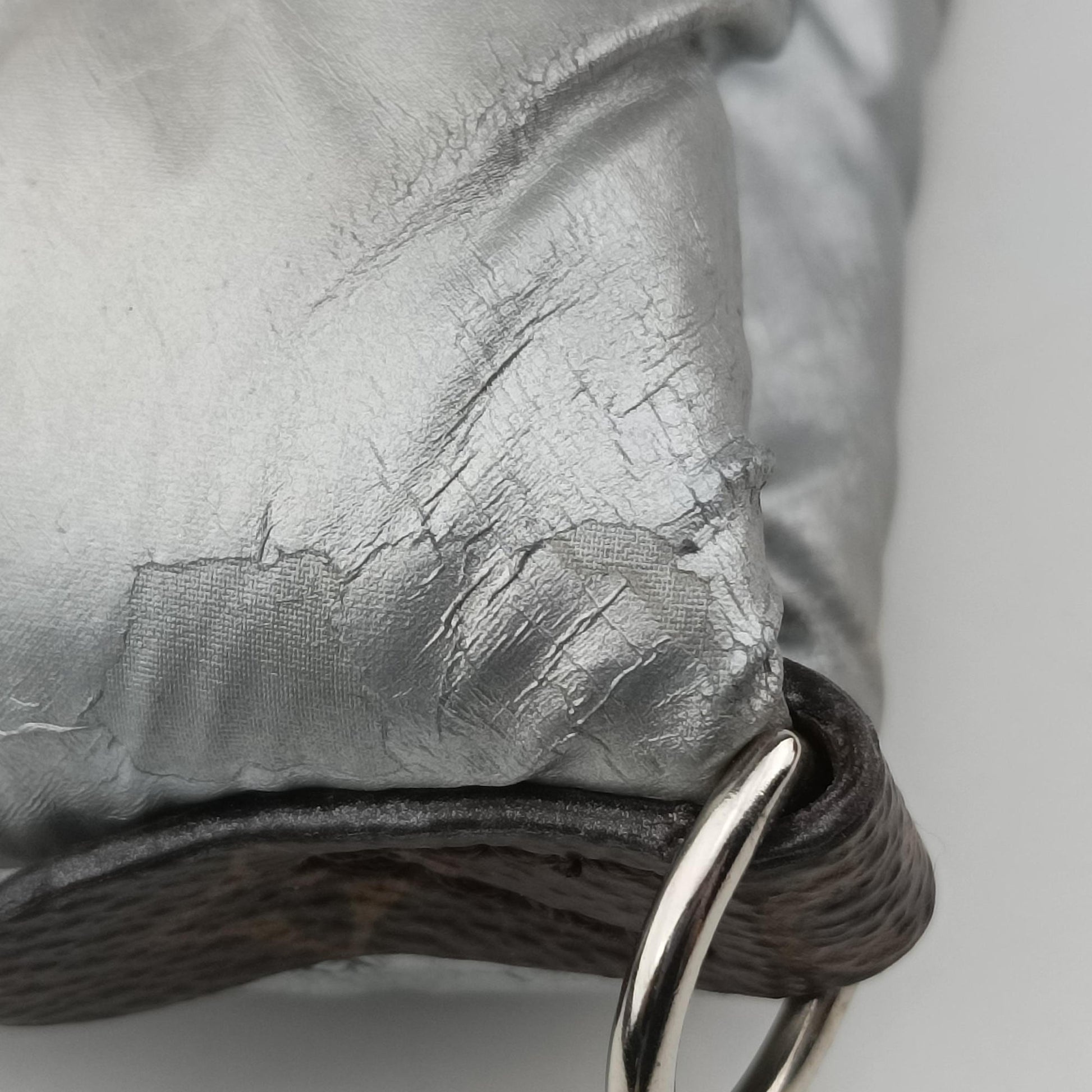 Maxi Multi Pochette Accessoires Silver Recycled metallic nylon M21057 IC Chipマキシ ミュルティ ポシェット アクセソワール シルバー リサイクル メタリック ナイロン M21057 ICチップ