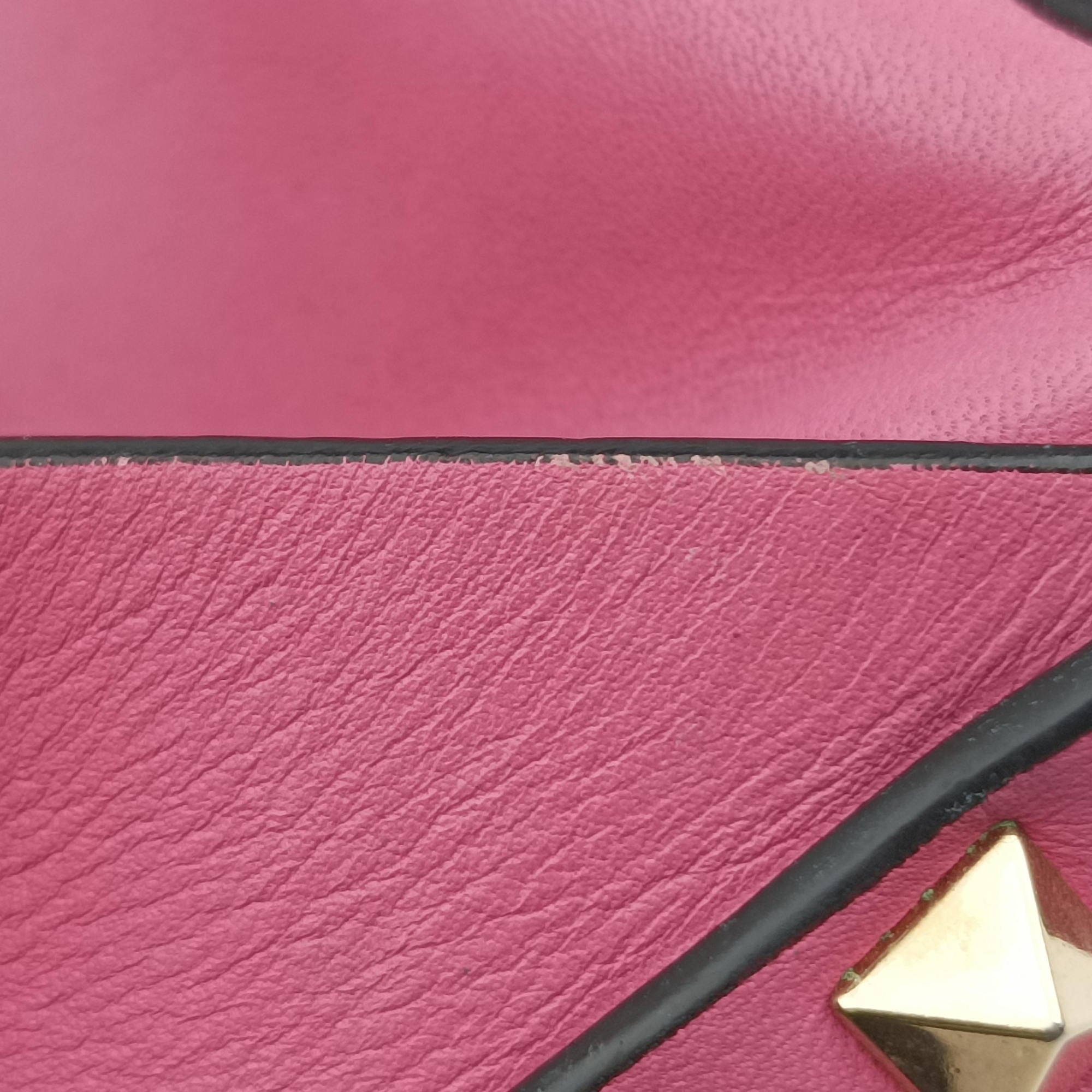 Rockstud Pink Leather Lot number unknownロックスタッズ ピンク レザー 製番不明