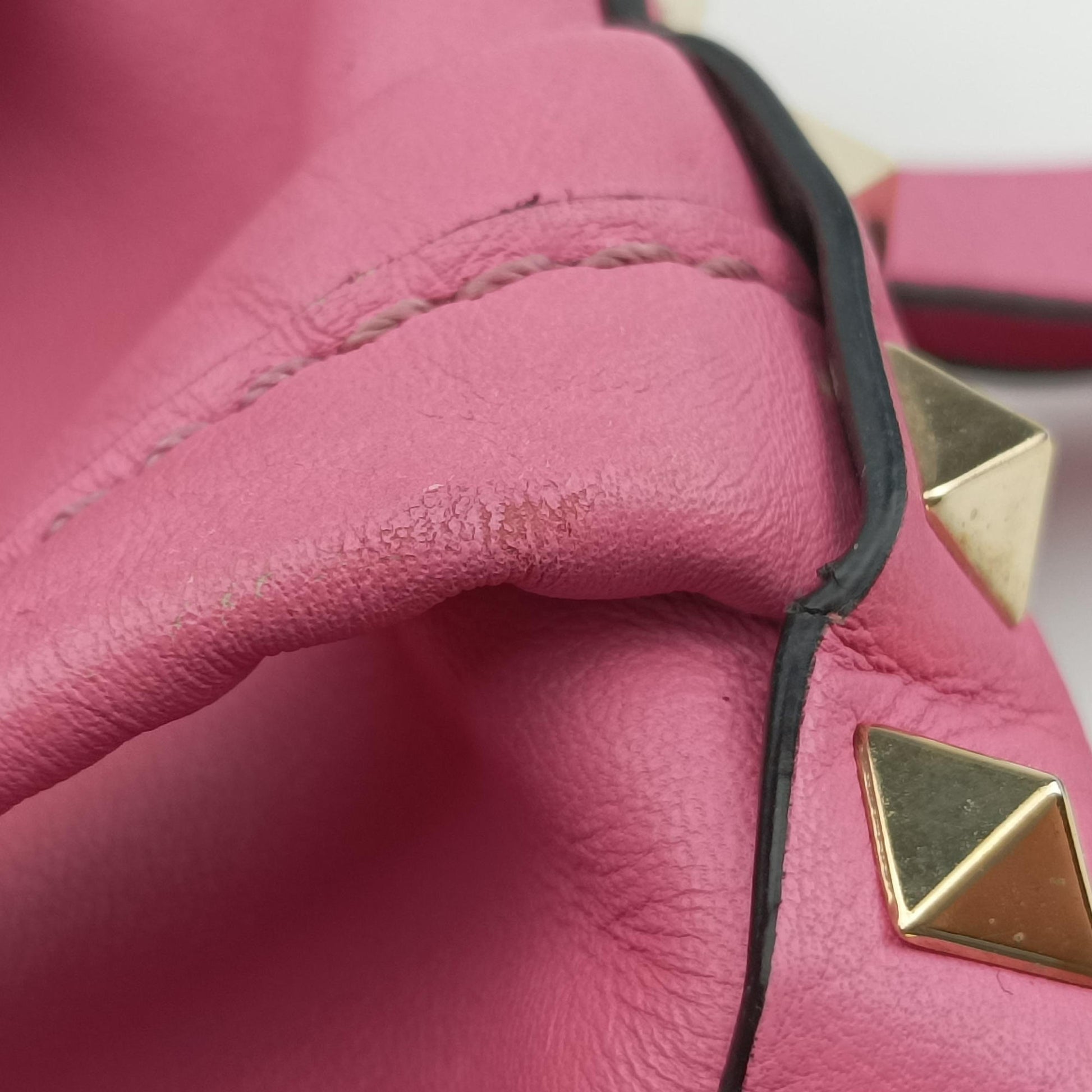 Rockstud Pink Leather Lot number unknownロックスタッズ ピンク レザー 製番不明